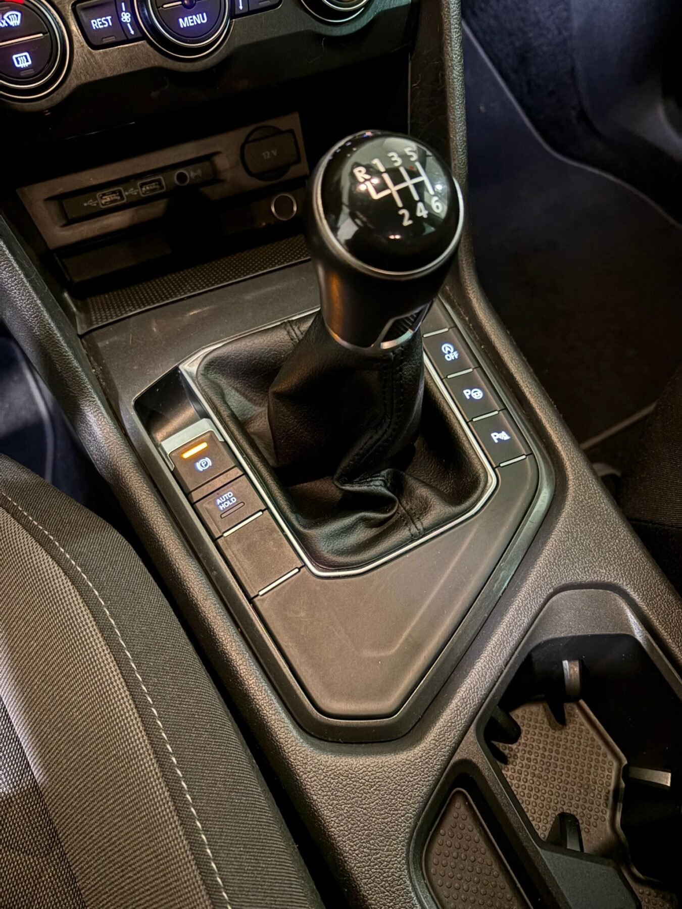 VOLKSWAGEN TIGUAN Advance 1.5 TSI