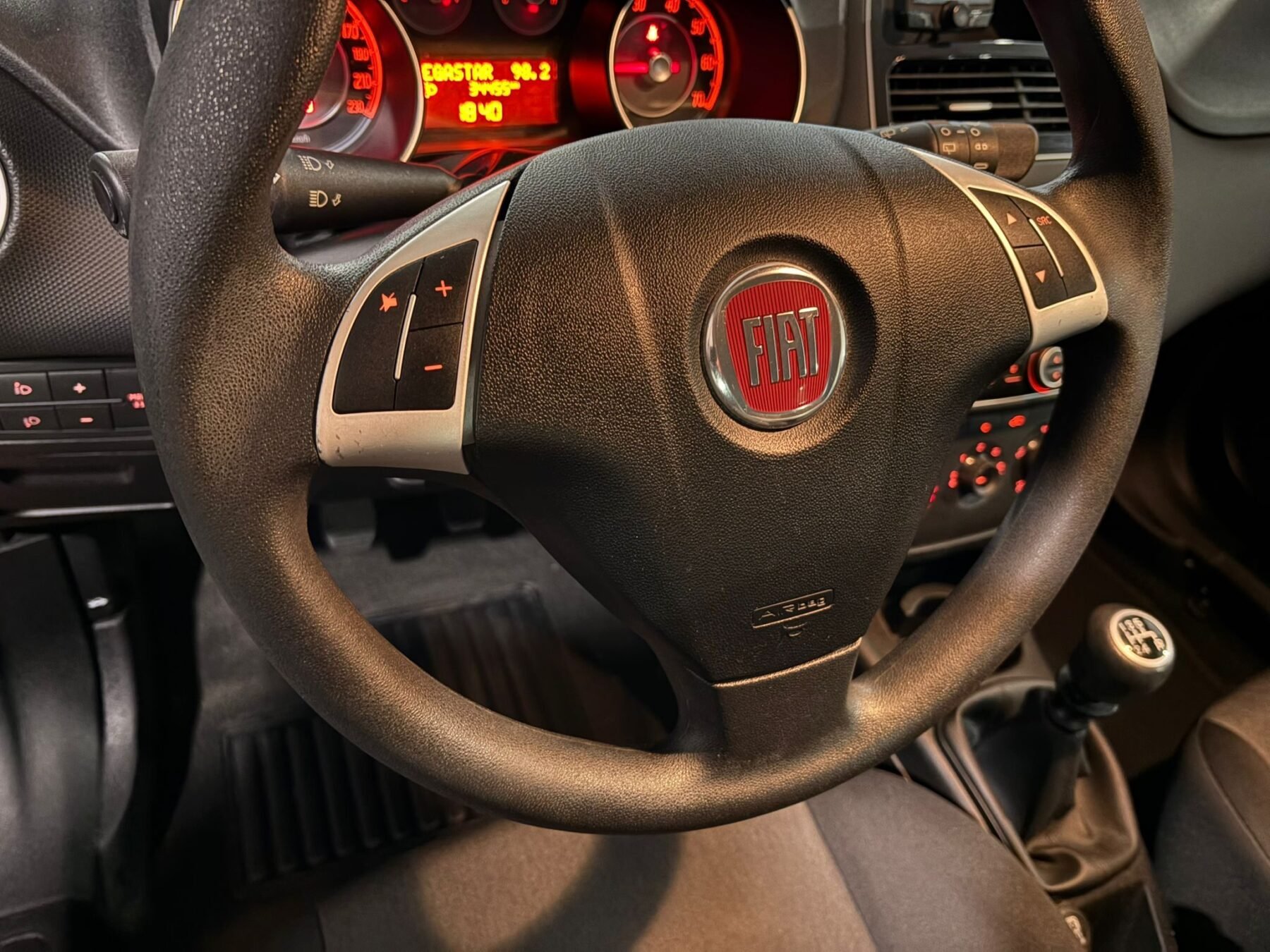 FIAT PUNTO 1.2 8v Pop 67 CV 