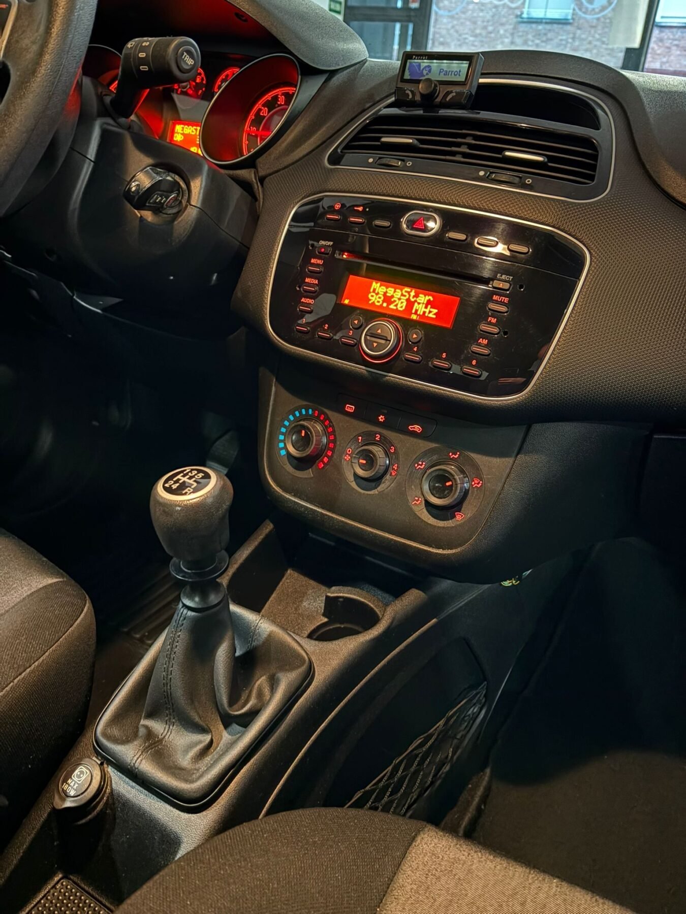 FIAT PUNTO 1.2 8v Pop 67 CV 