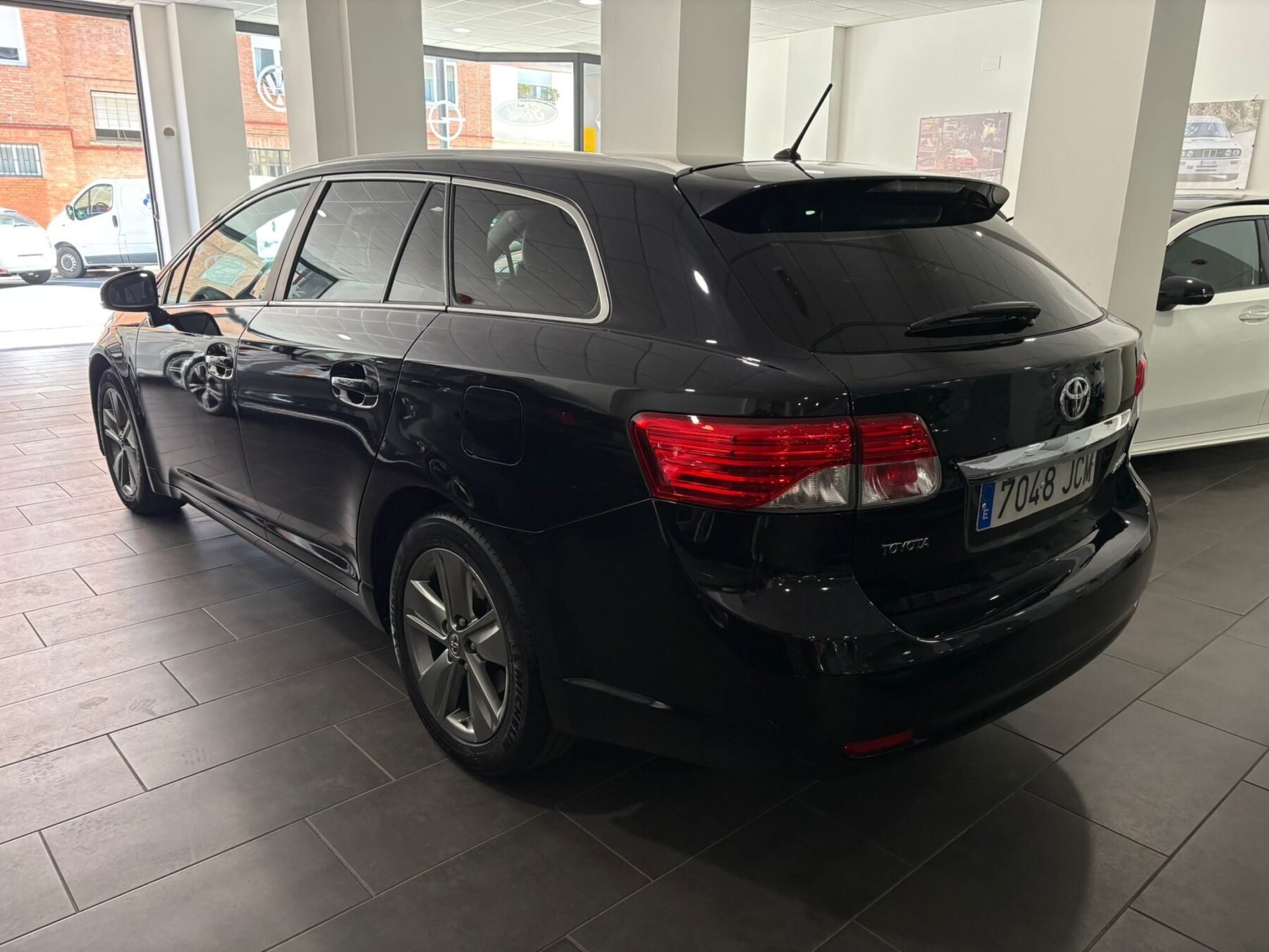 TOYOTA AVENSIS 150D Executive AutoDrive Cross Sport