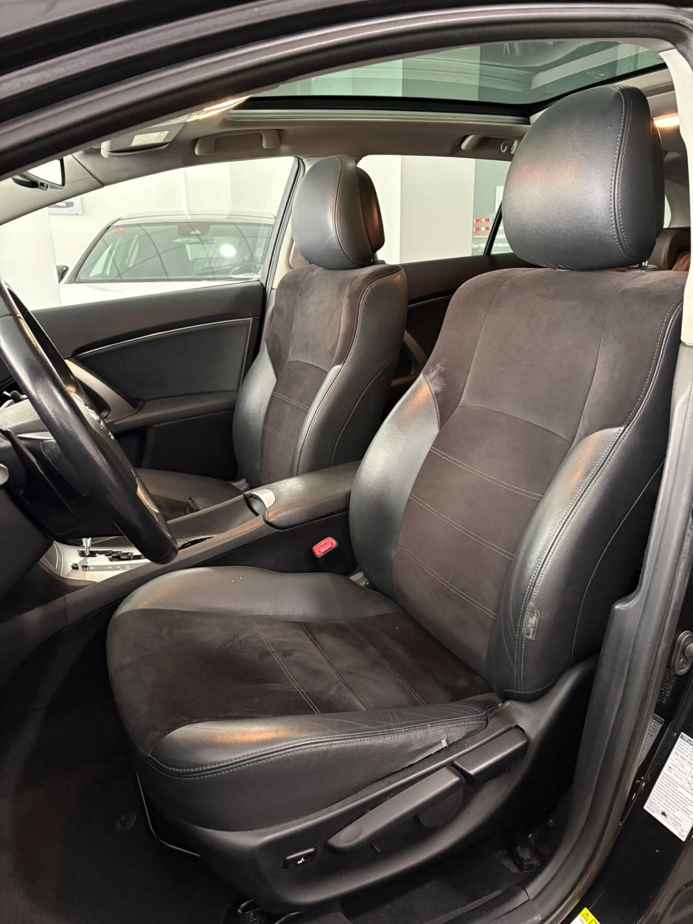 TOYOTA AVENSIS 150D Executive AutoDrive Cross Sport