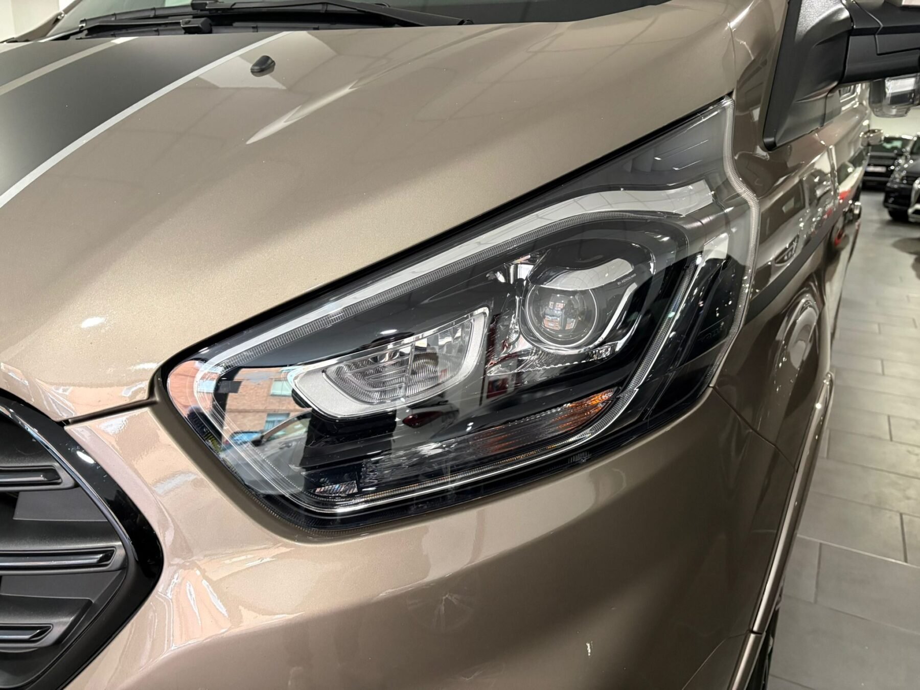 FORD TRANSIT Custom Kombi 2.0 TDCI 320 L1 Sport