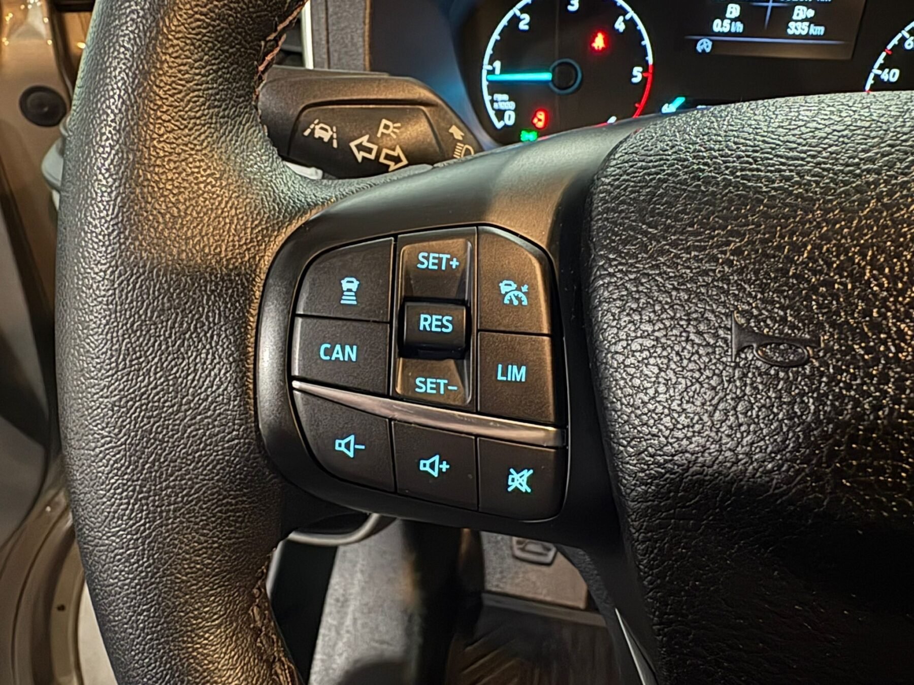 FORD TRANSIT Custom Kombi 2.0 TDCI 320 L1 Sport