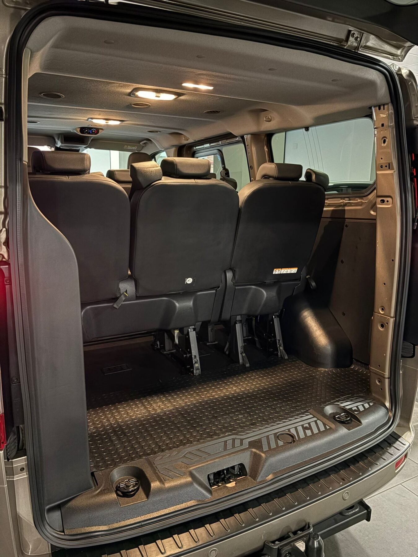 FORD TRANSIT Custom Kombi 2.0 TDCI 320 L1 Sport