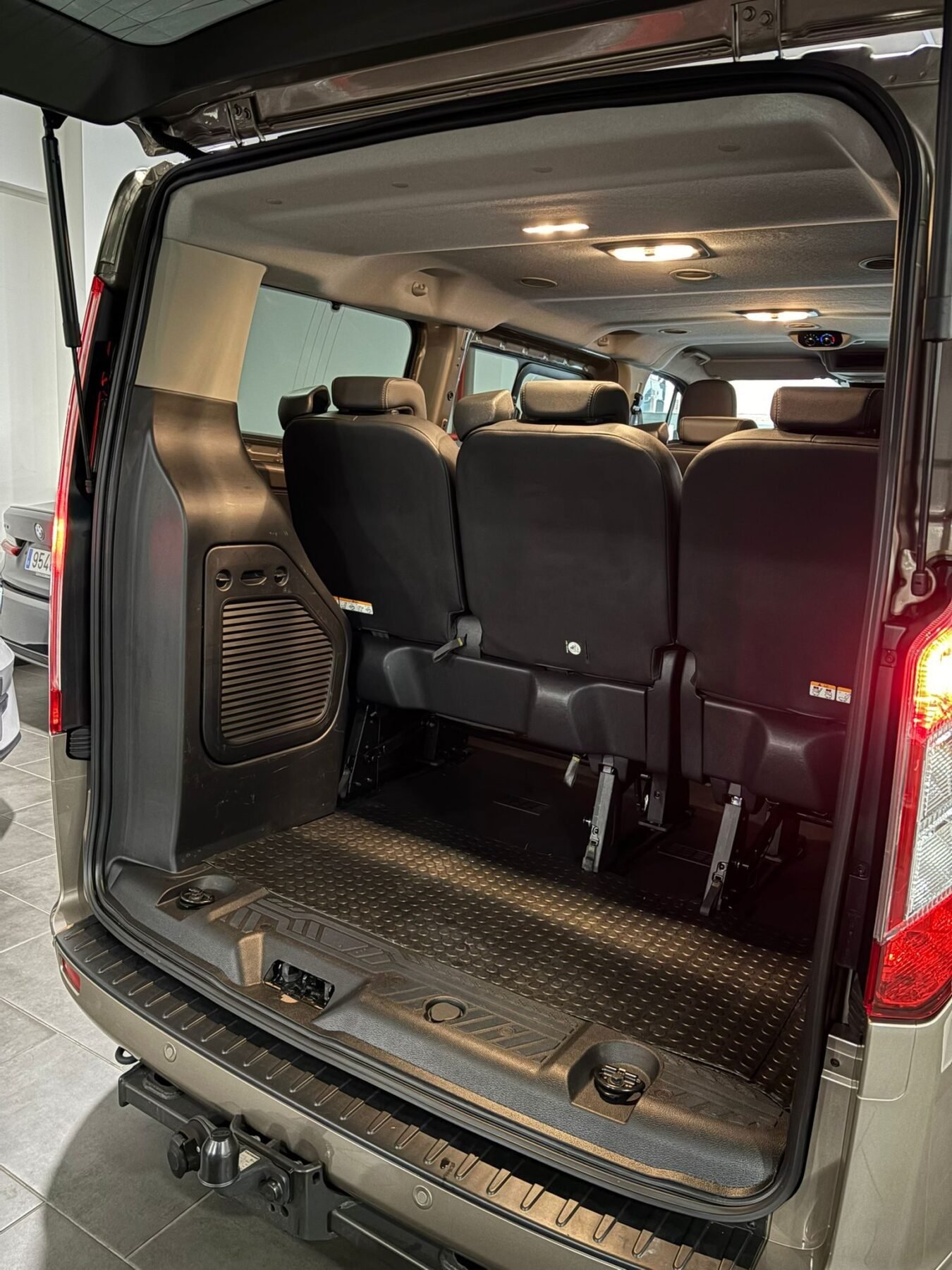 FORD TRANSIT Custom Kombi 2.0 TDCI 320 L1 Sport