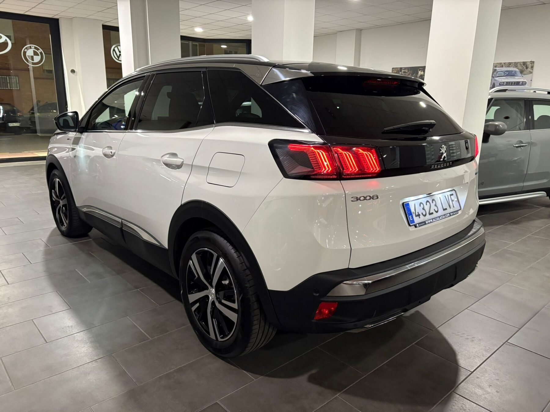 PEUGEOT 3008 Hybrid 225 eEAT8 GT