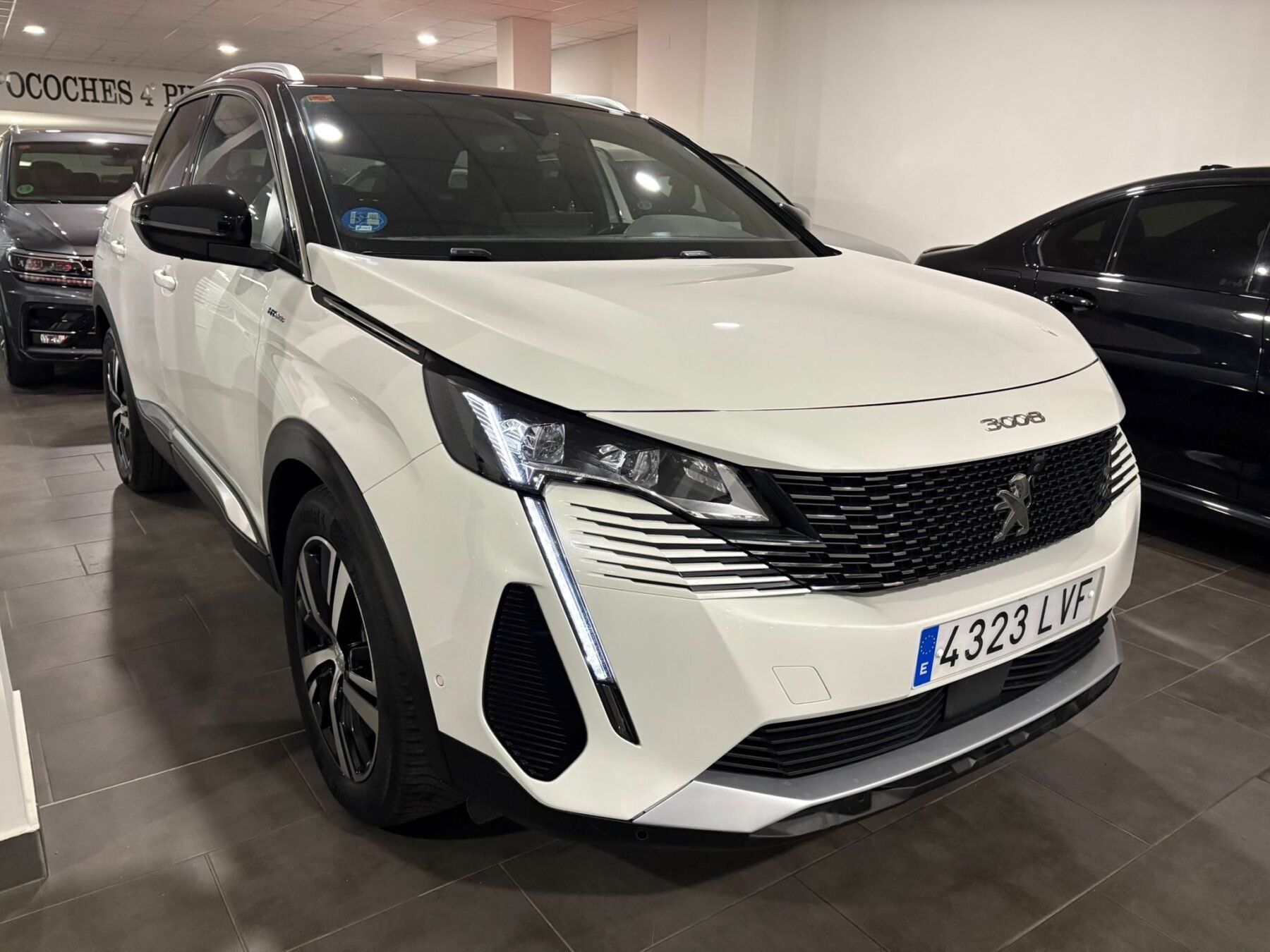 PEUGEOT 3008 Hybrid 225 eEAT8 GT