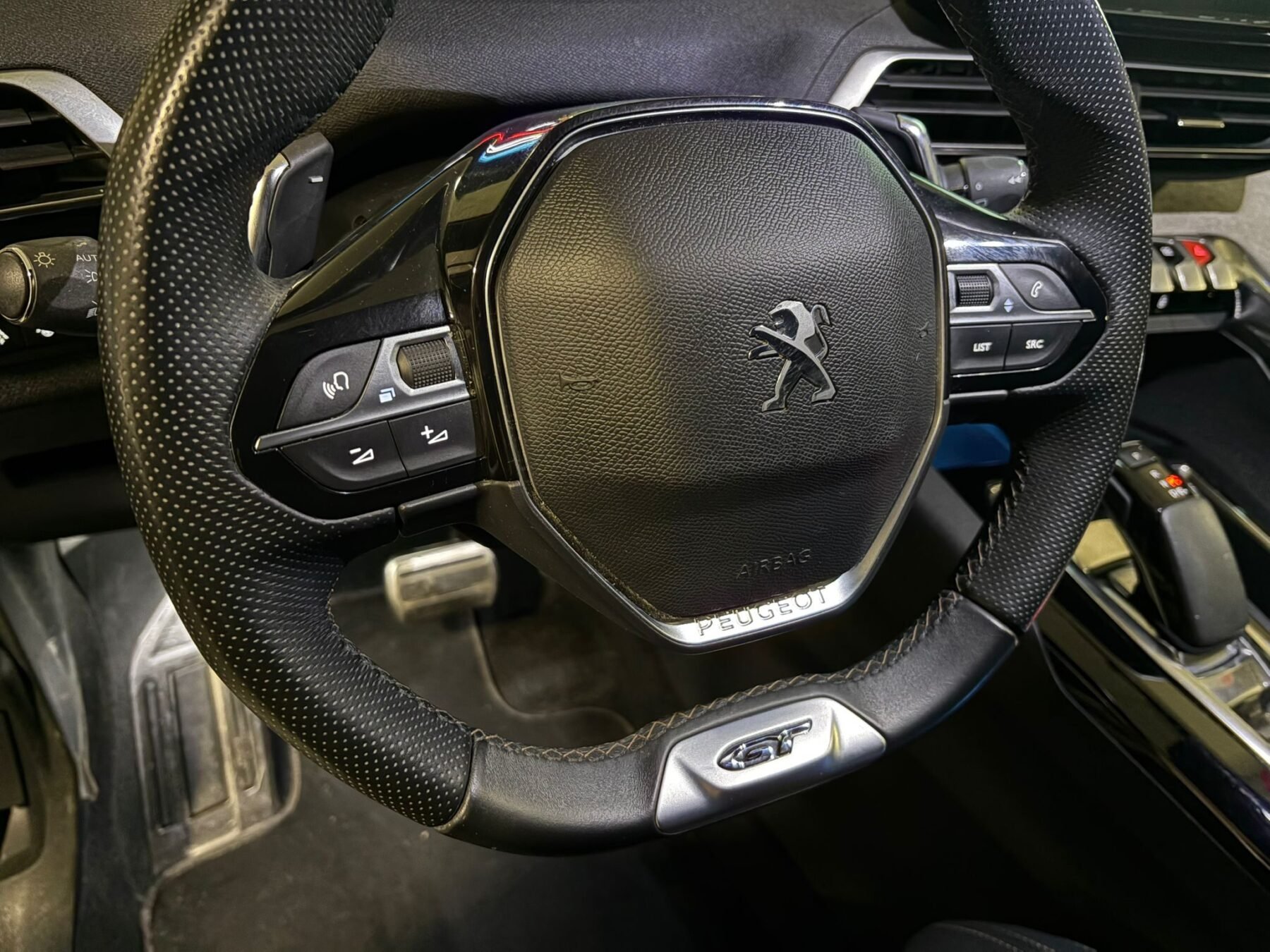 PEUGEOT 3008 Hybrid 225 eEAT8 GT