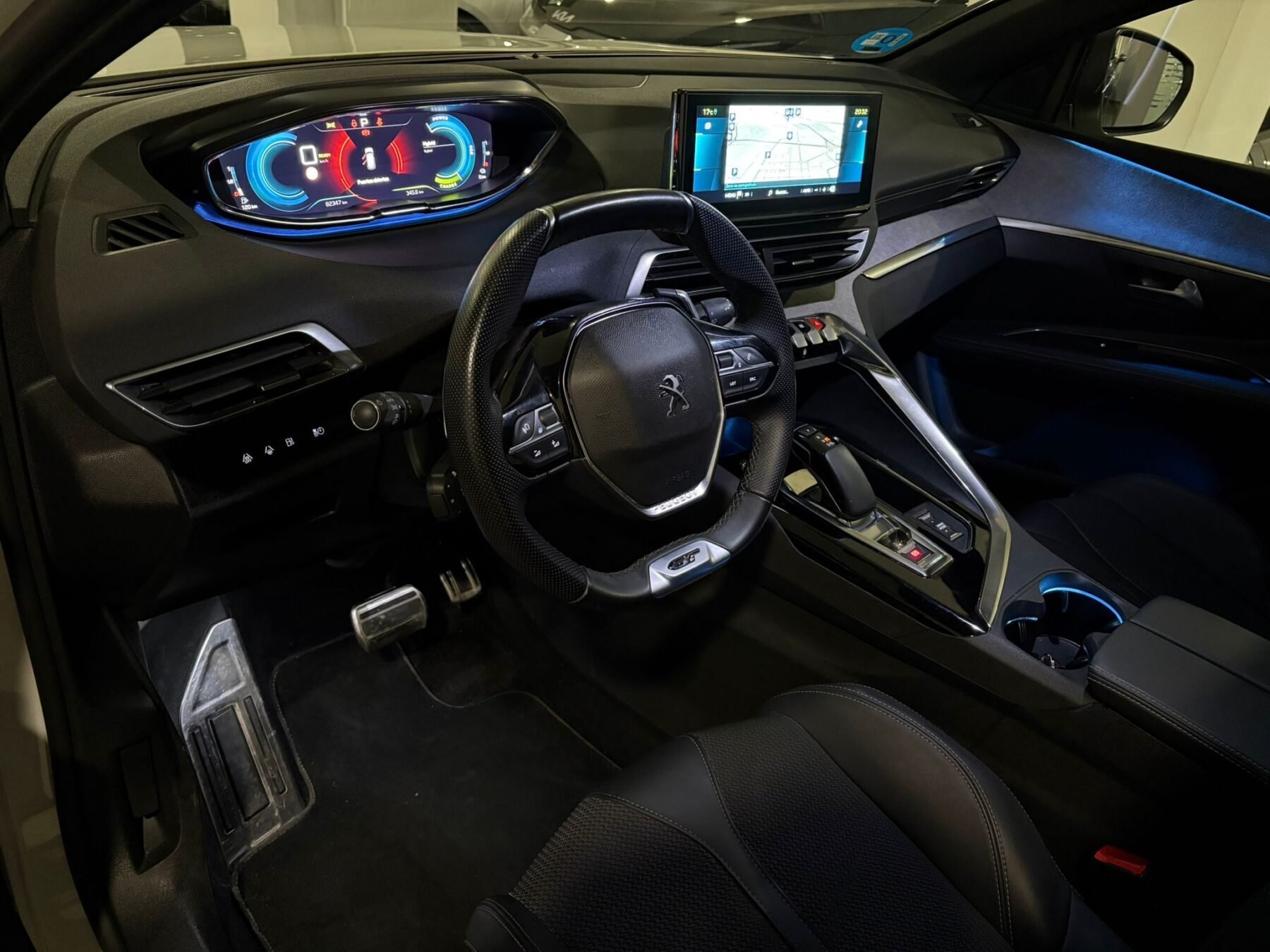 PEUGEOT 3008 Hybrid 225 eEAT8 GT