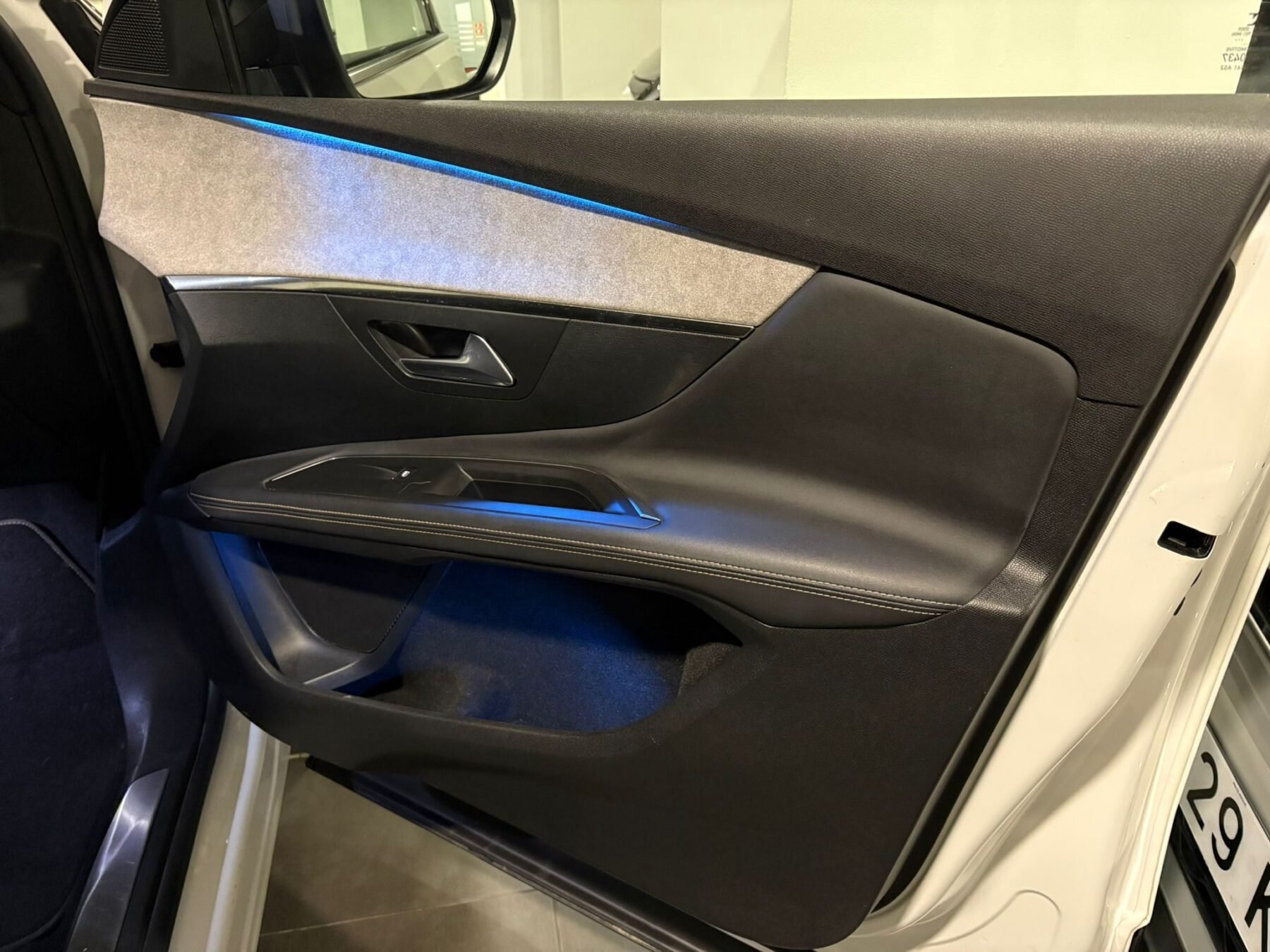 PEUGEOT 3008 Hybrid 225 eEAT8 GT