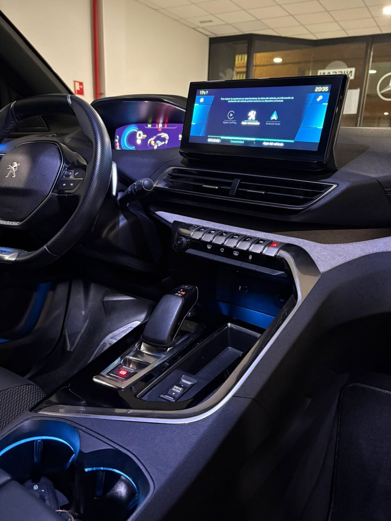 PEUGEOT 3008 Hybrid 225 eEAT8 GT