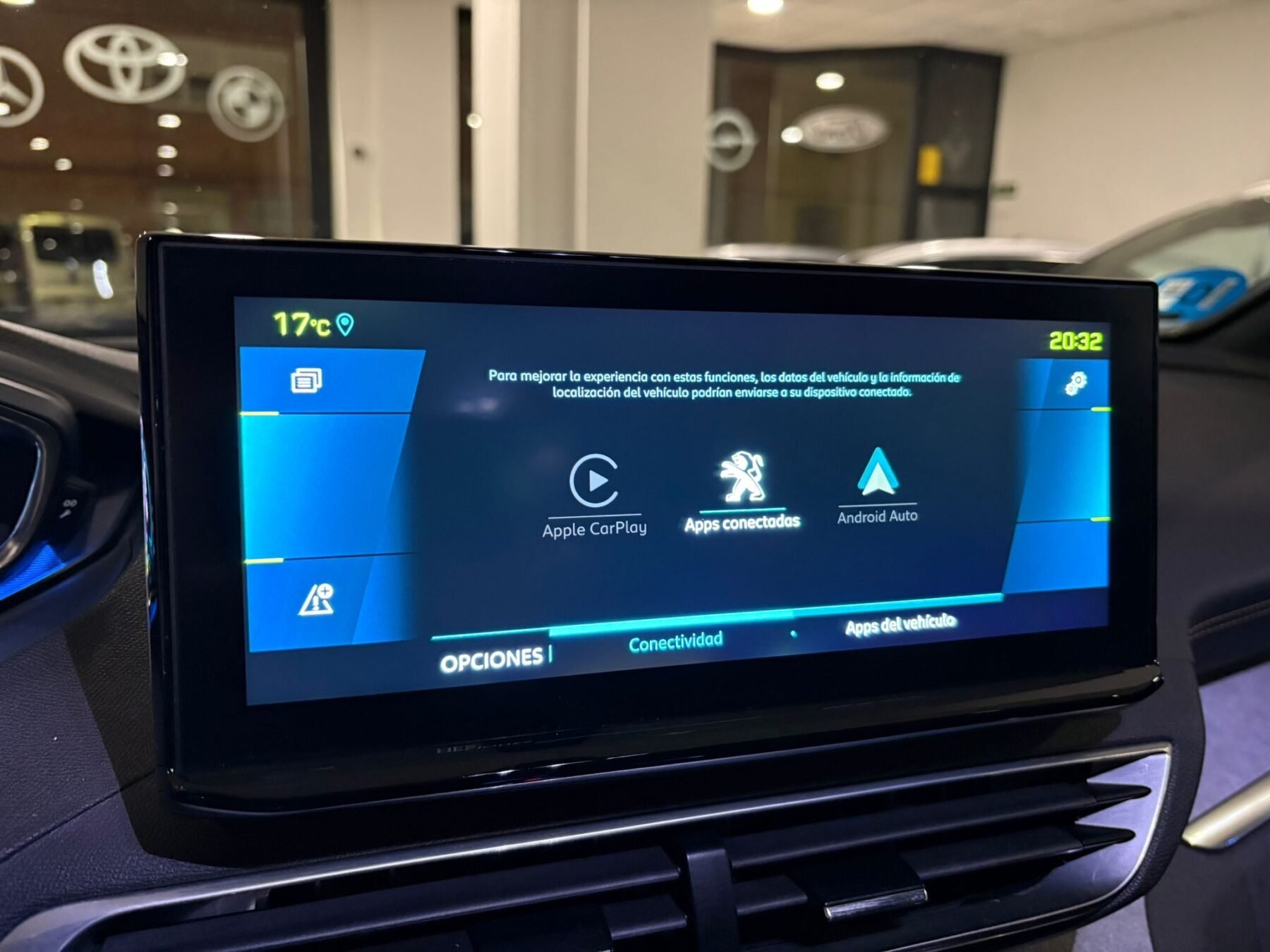 PEUGEOT 3008 Hybrid 225 eEAT8 GT