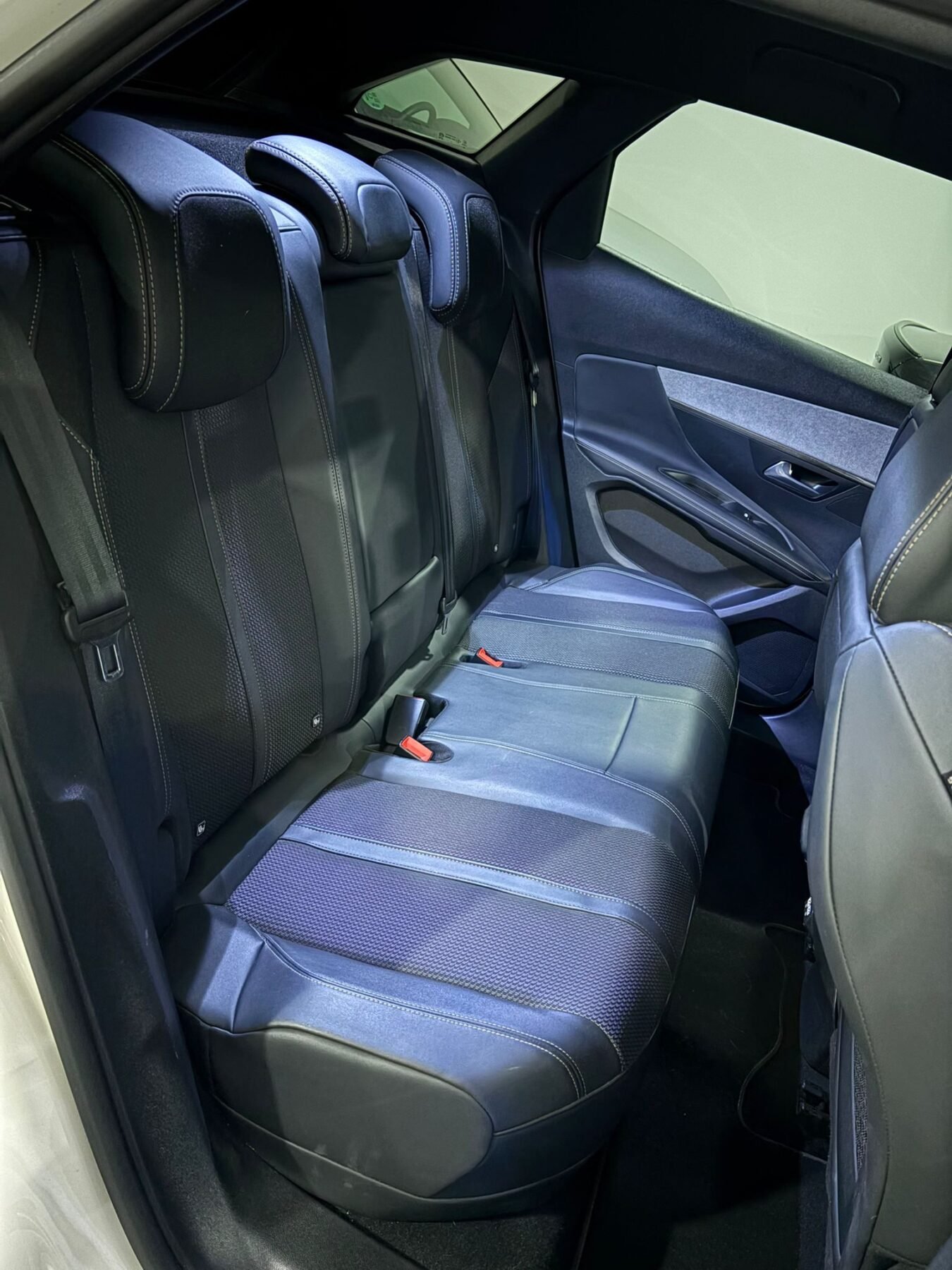 PEUGEOT 3008 Hybrid 225 eEAT8 GT