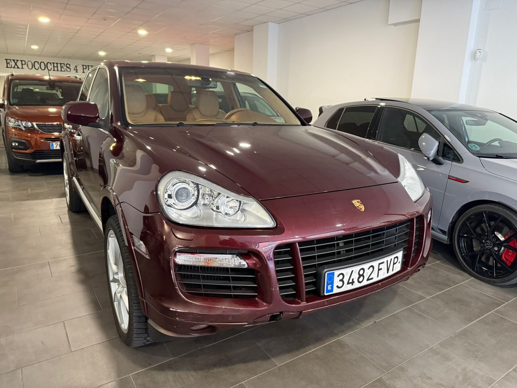 PORSCHE Cayenne Turbo