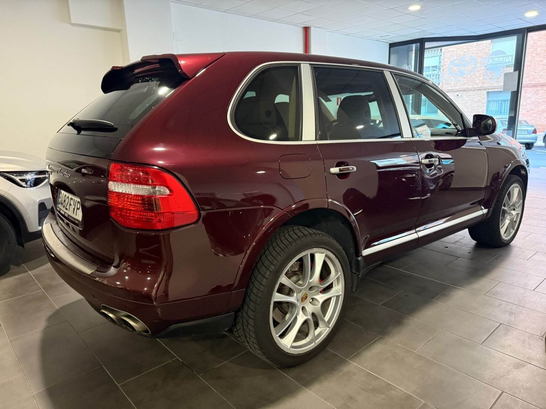 PORSCHE Cayenne Turbo