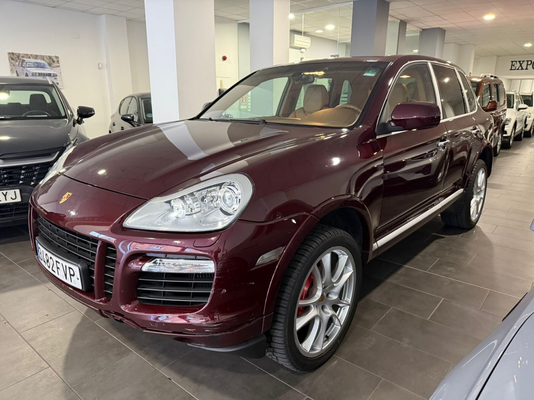 PORSCHE Cayenne Turbo