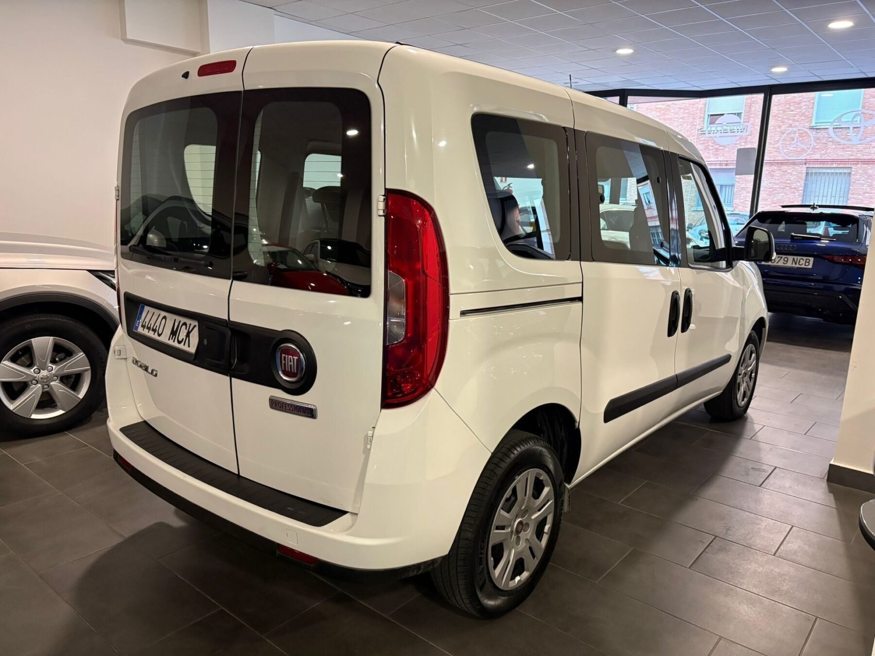 FIAT DOBLO Cargo Combi N1 SX 1.6 Mjet