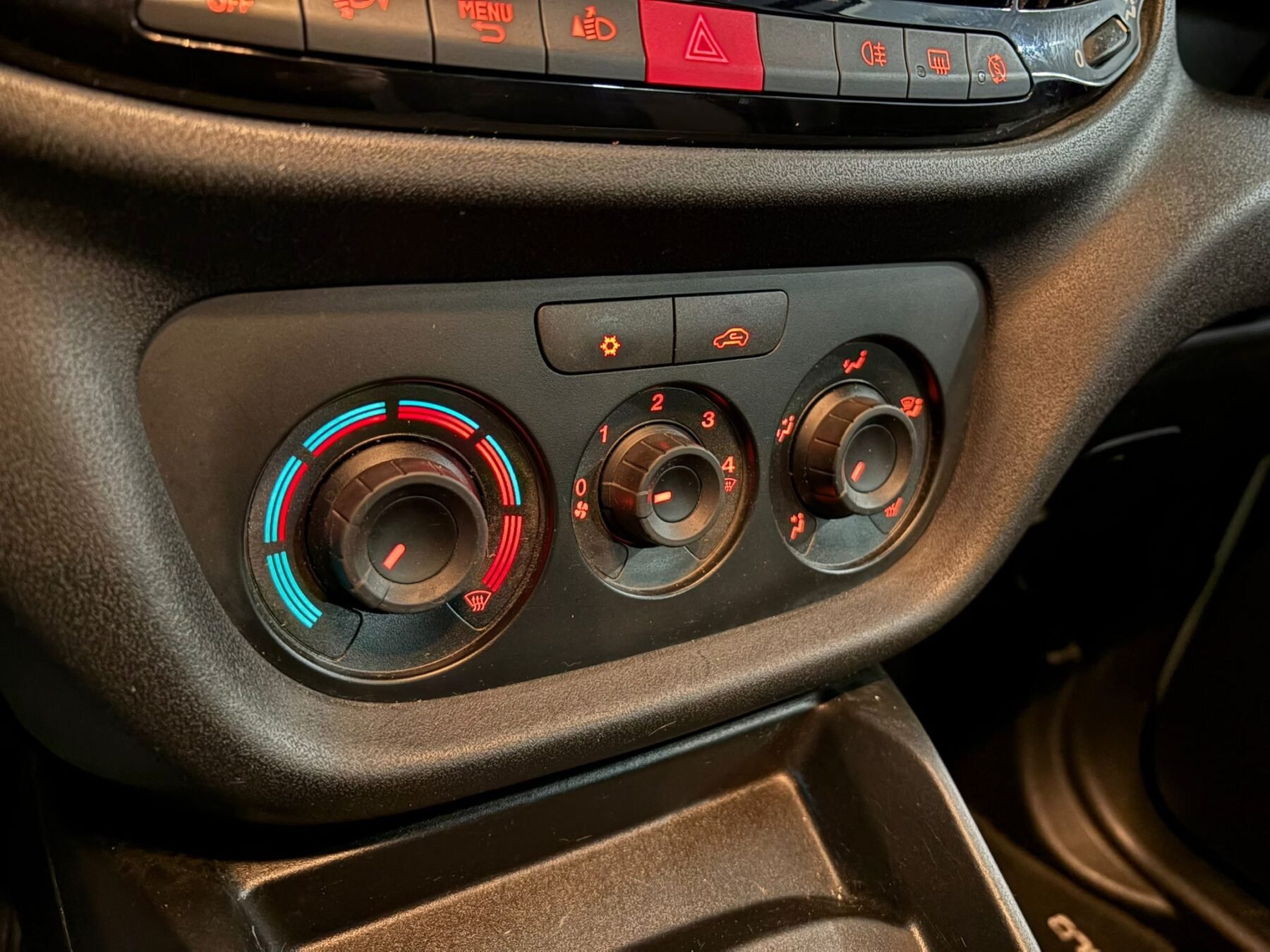 FIAT DOBLO Cargo Combi N1 SX 1.6 Mjet