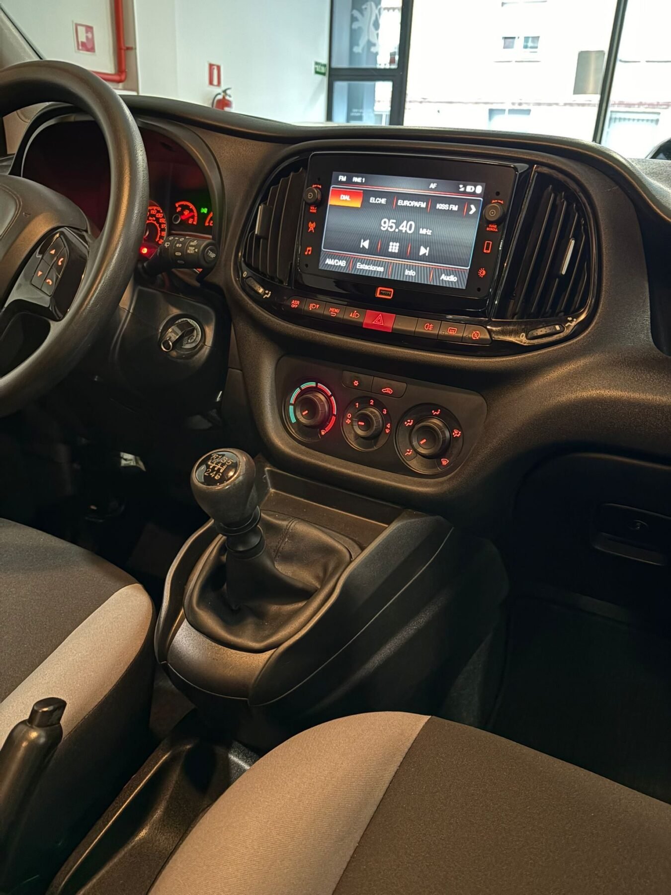 FIAT DOBLO Cargo Combi N1 SX 1.6 Mjet