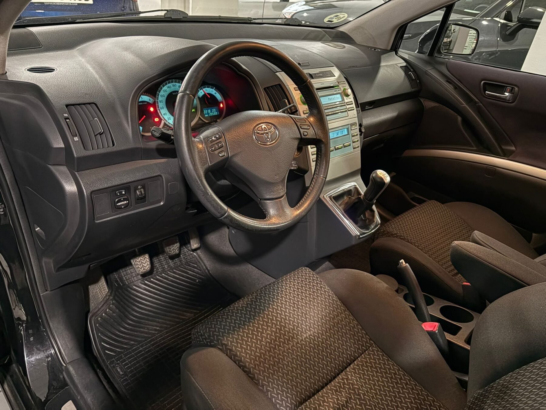 TOYOTA COROLLA VERSO 2.2 D4D Luna