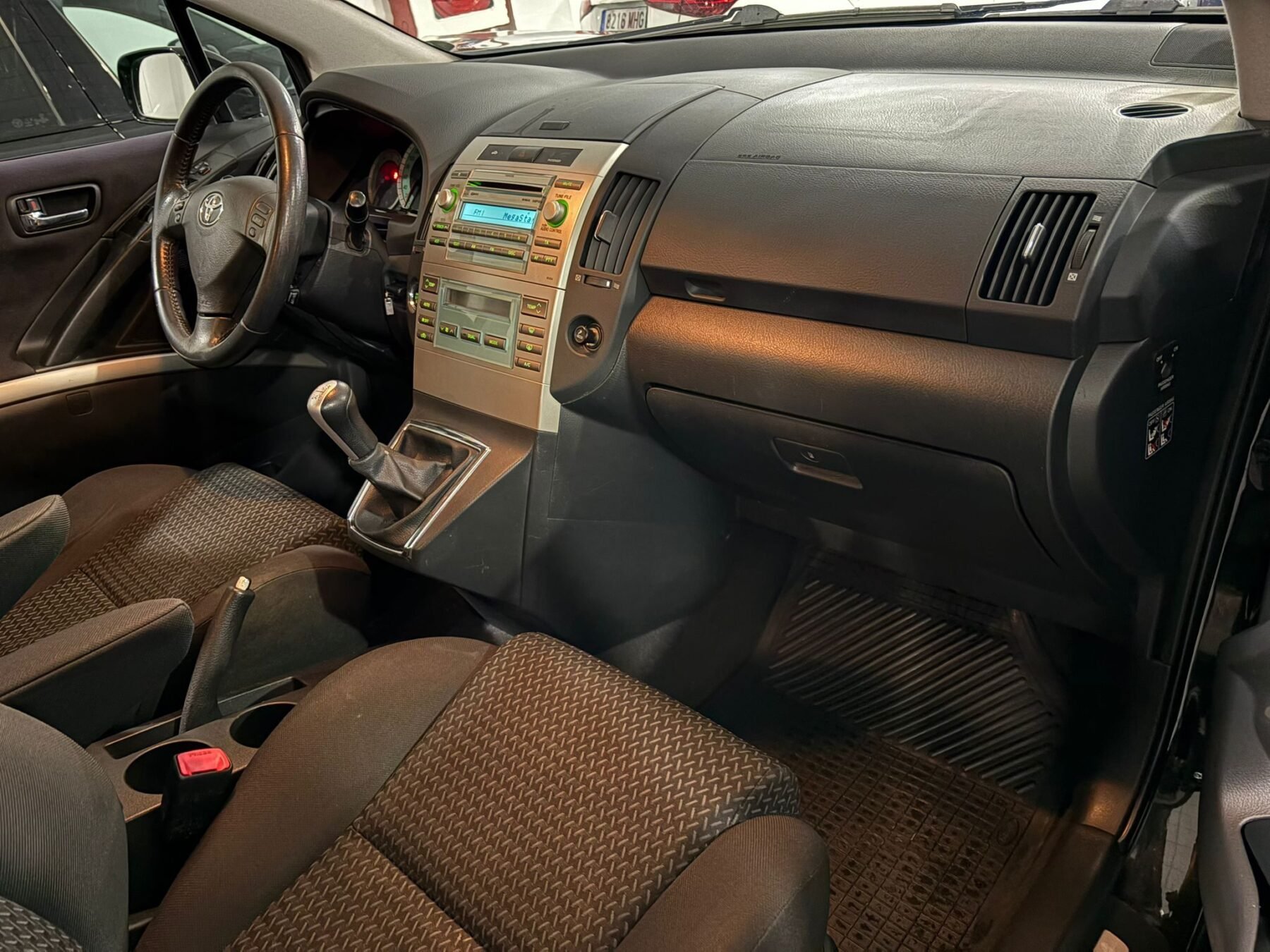 TOYOTA COROLLA VERSO 2.2 D4D Luna