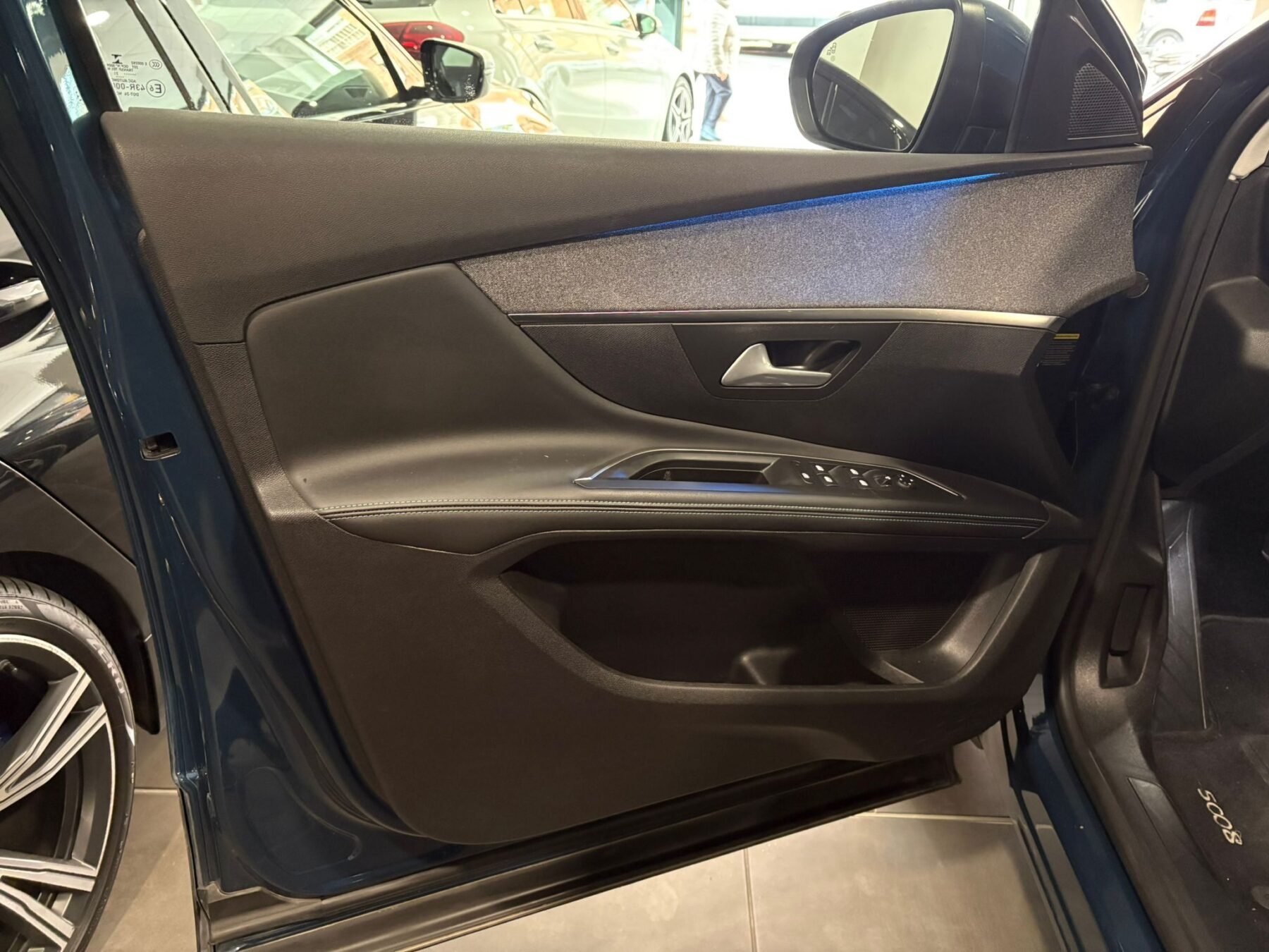 PEUGEOT 5008 1.5 BlueHDi SS Allure Pack