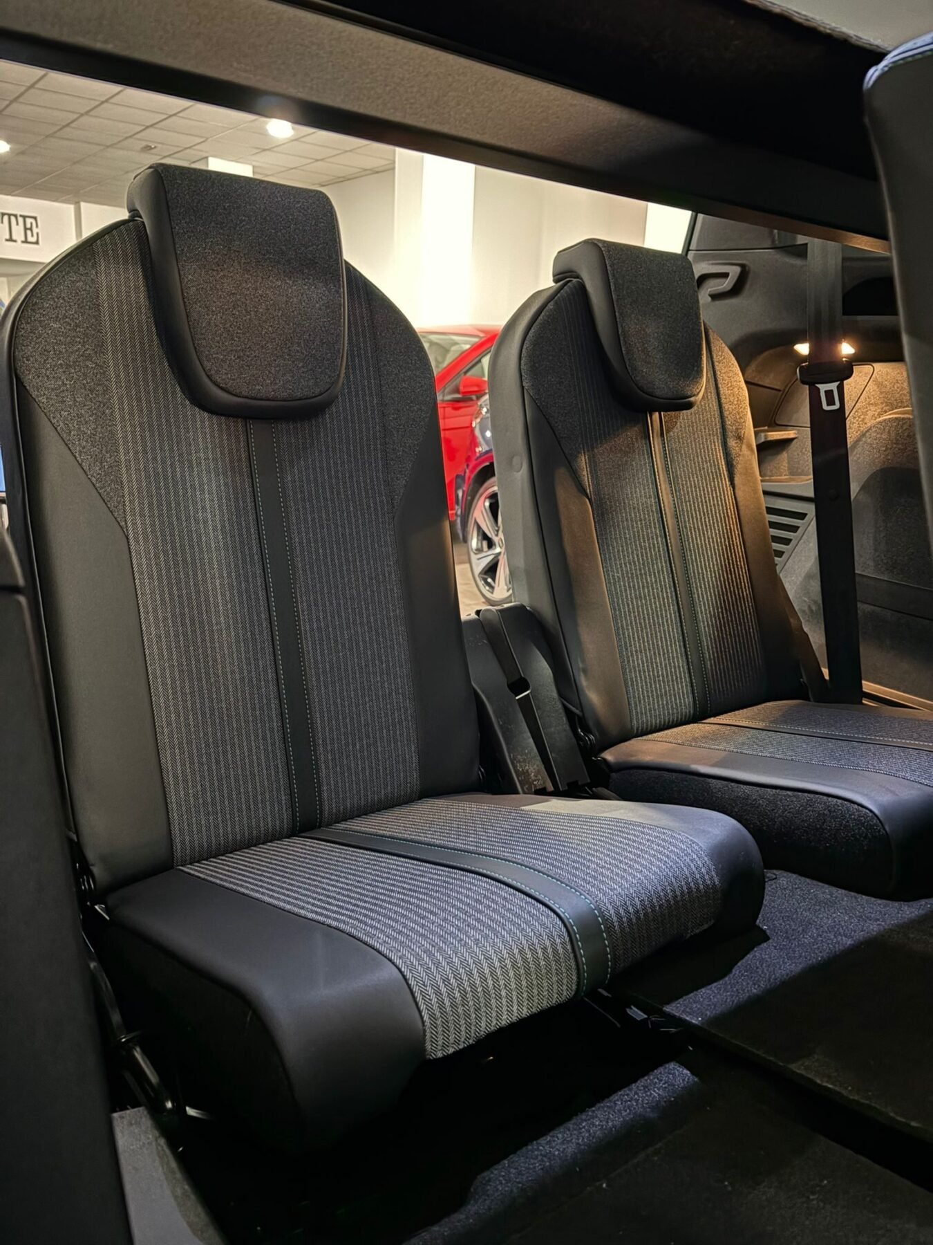 PEUGEOT 5008 1.5 BlueHDi SS Allure Pack