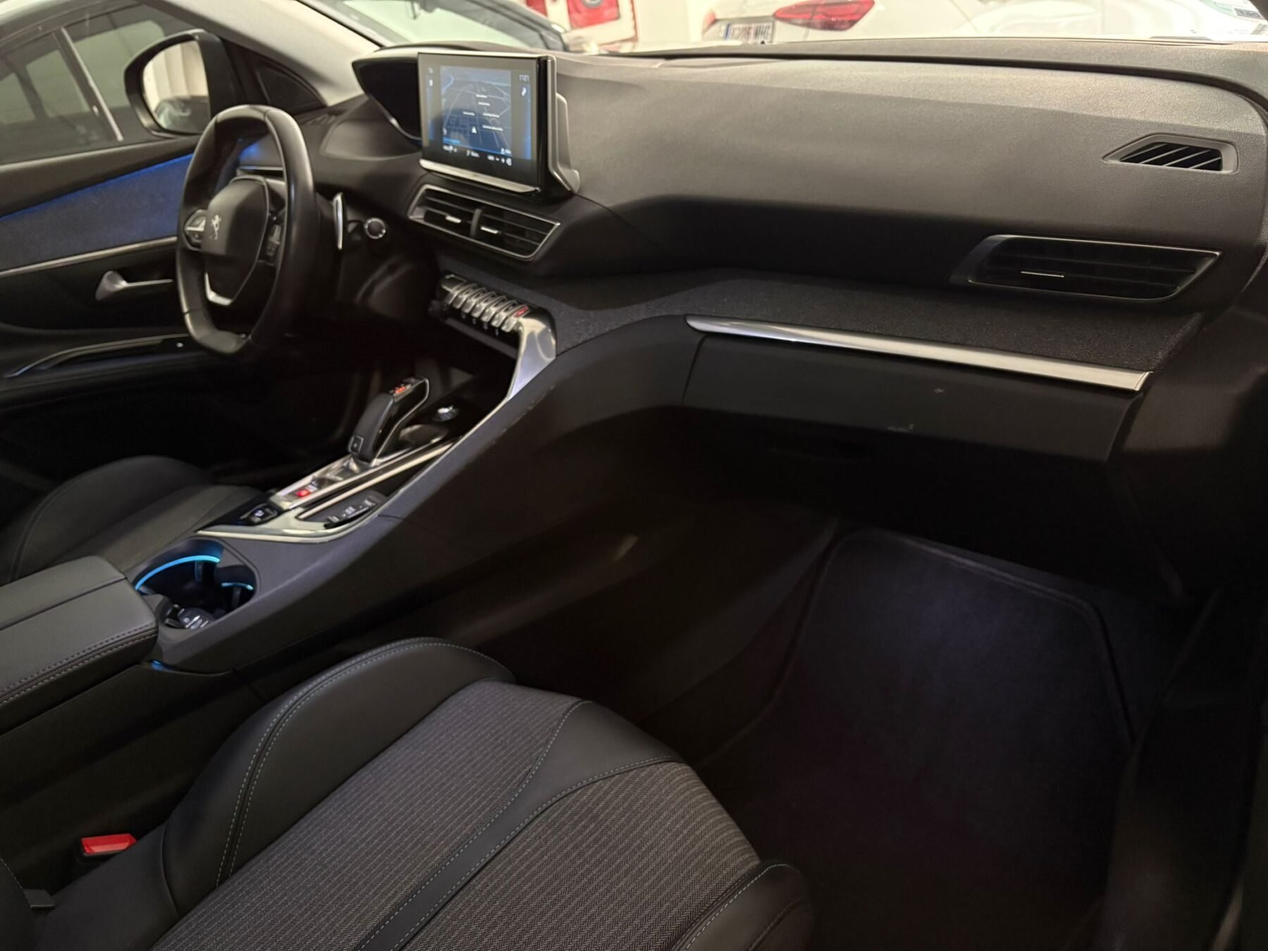 PEUGEOT 5008 1.5 BlueHDi SS Allure Pack