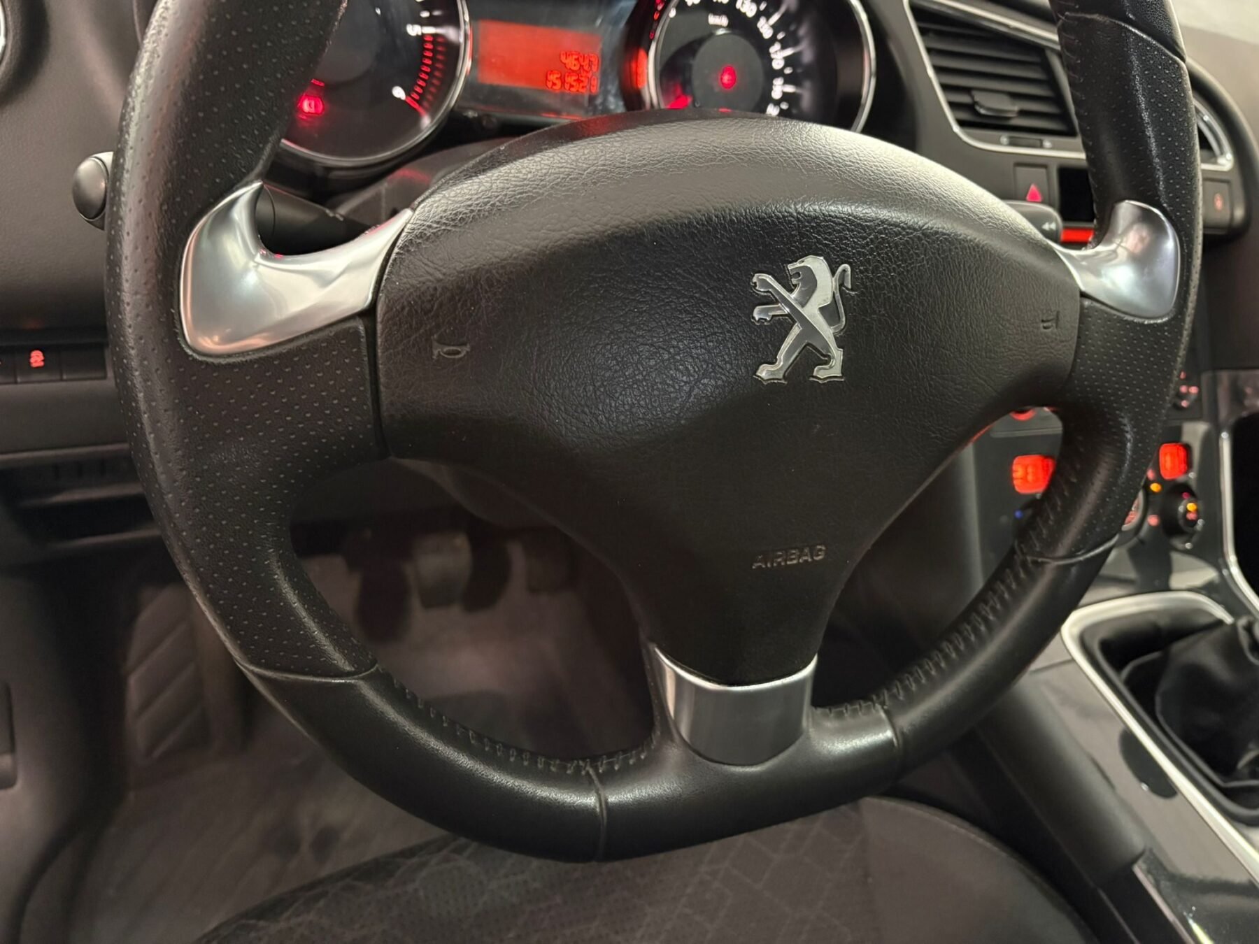 PEUGEOT 3008 Allure 1.6 BlueHDI 120