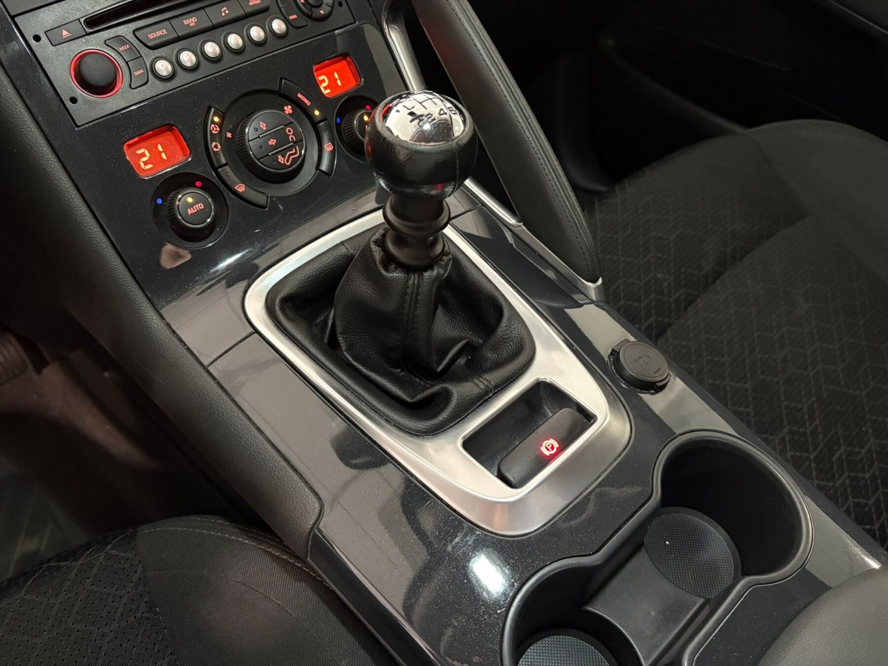 PEUGEOT 3008 Allure 1.6 BlueHDI 120