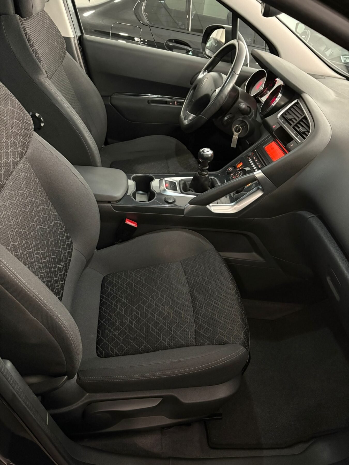 PEUGEOT 3008 Allure 1.6 BlueHDI 120