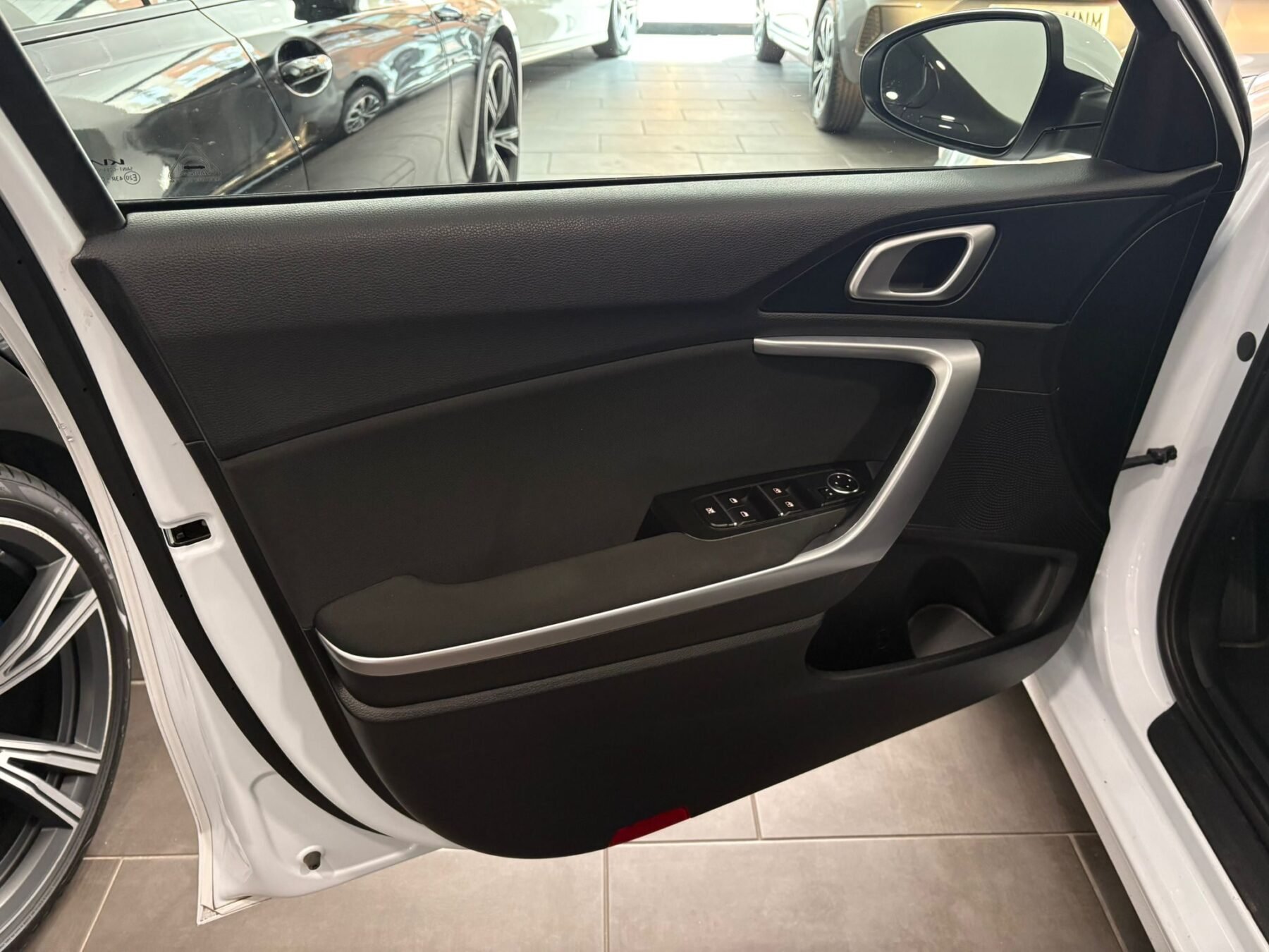 KIA CEED 1.6 MHEV iMT Drive