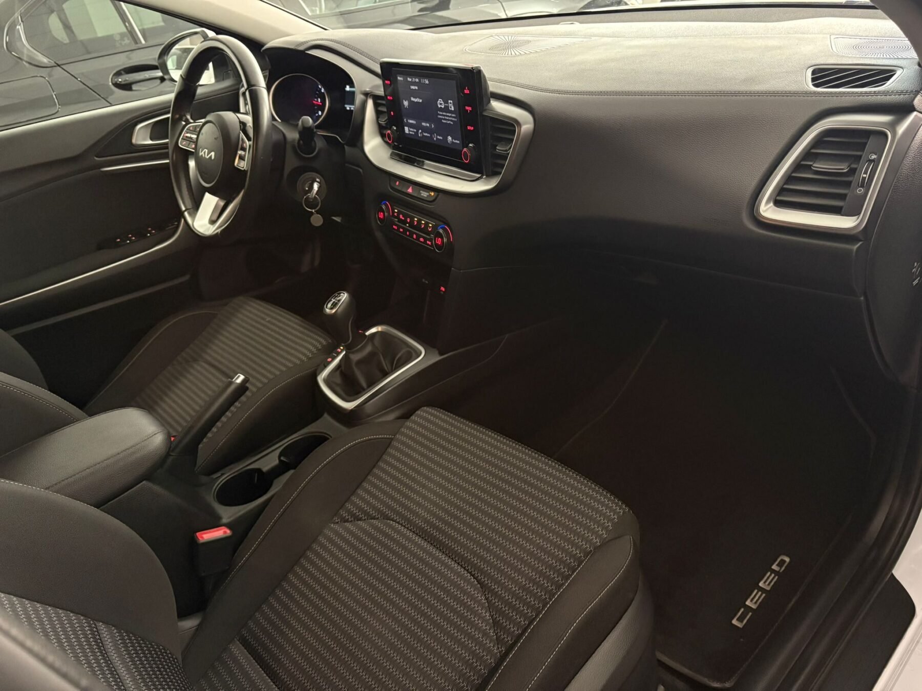 KIA CEED 1.6 MHEV iMT Drive