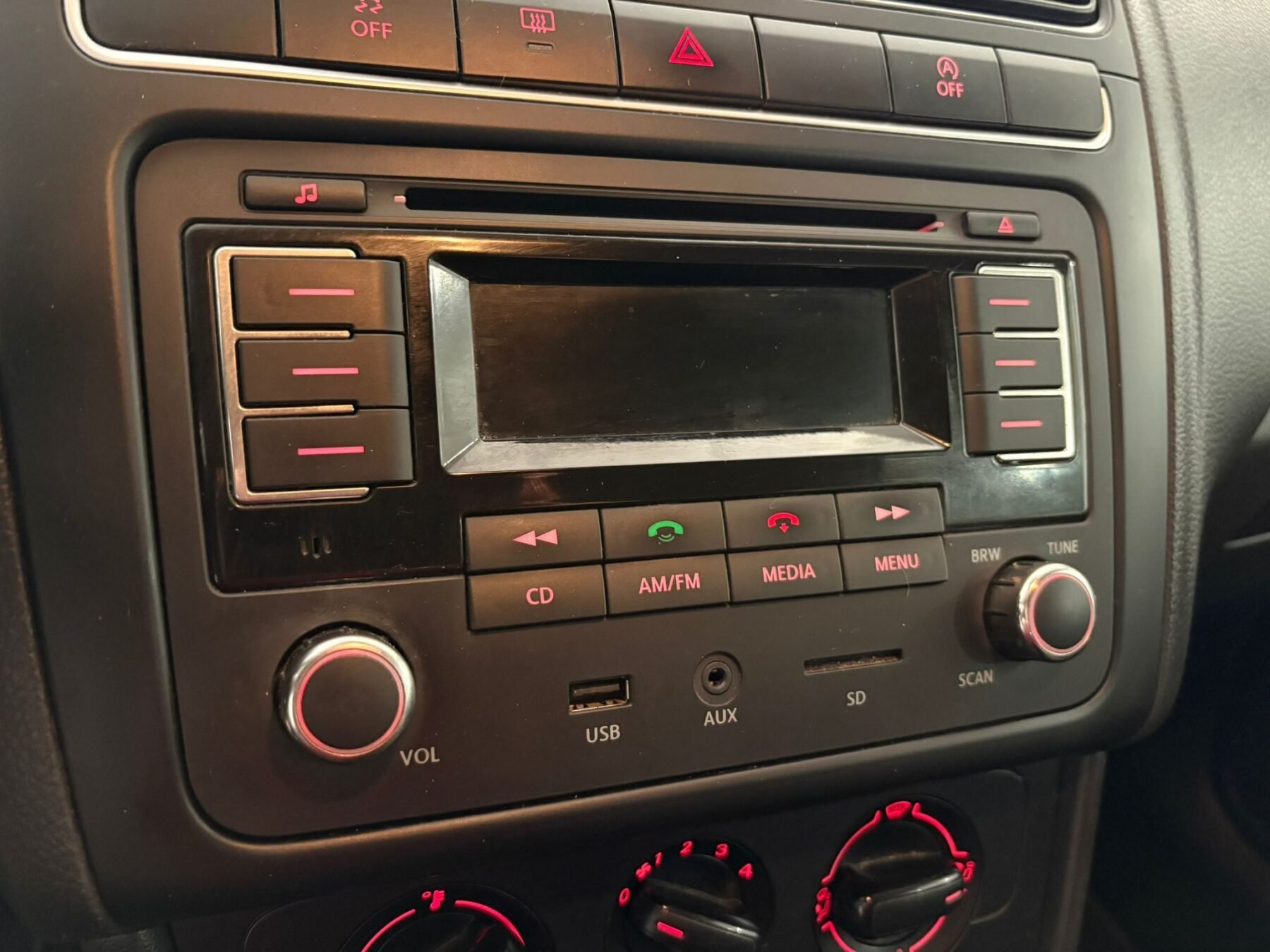 VOLKSWAGEN POLO 1.2 Advance BlueMotion Technology