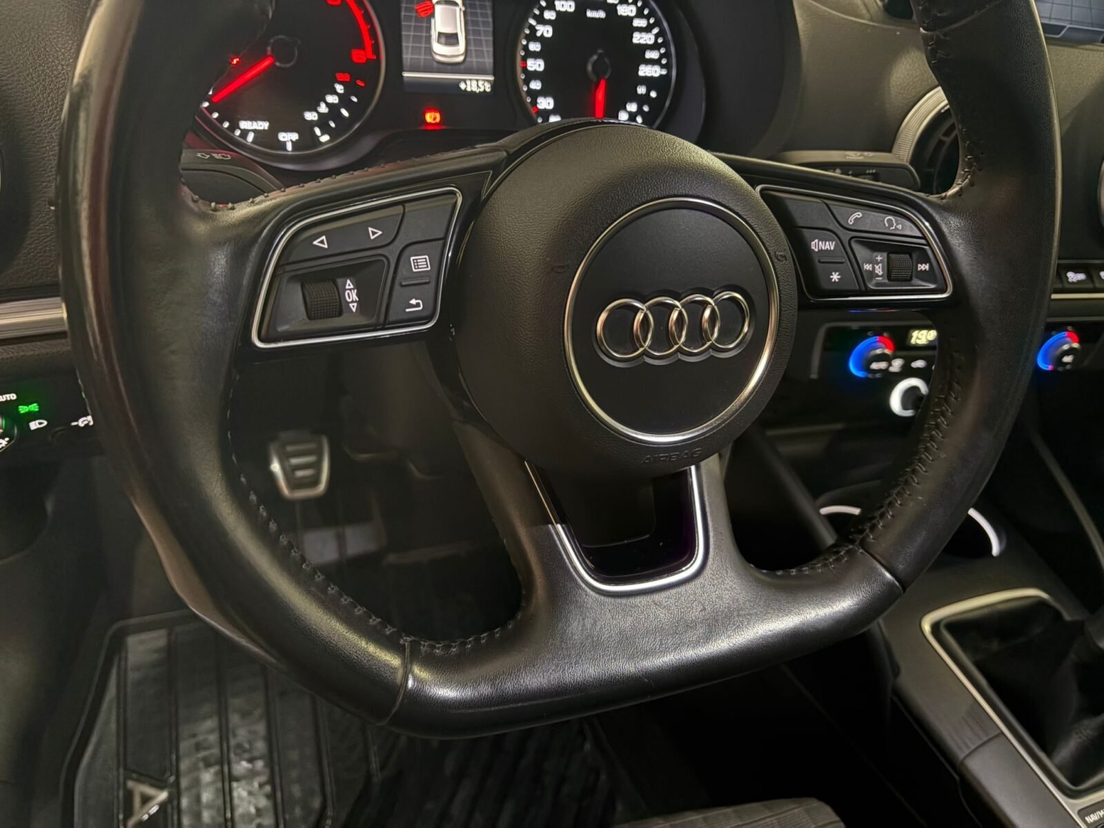 AUDI A3 S line edition 2.0 TDI Sedan