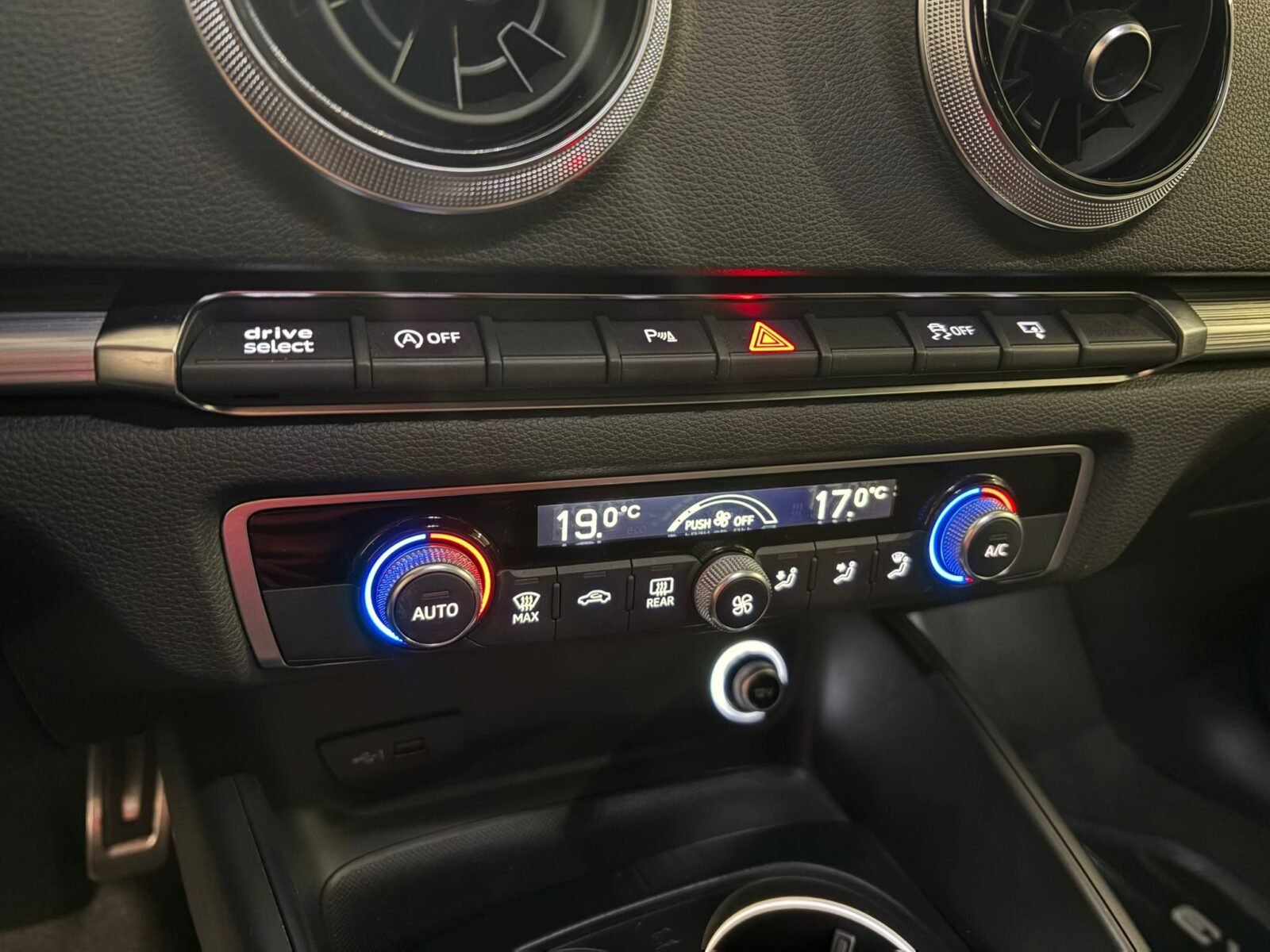 AUDI A3 S line edition 2.0 TDI Sedan