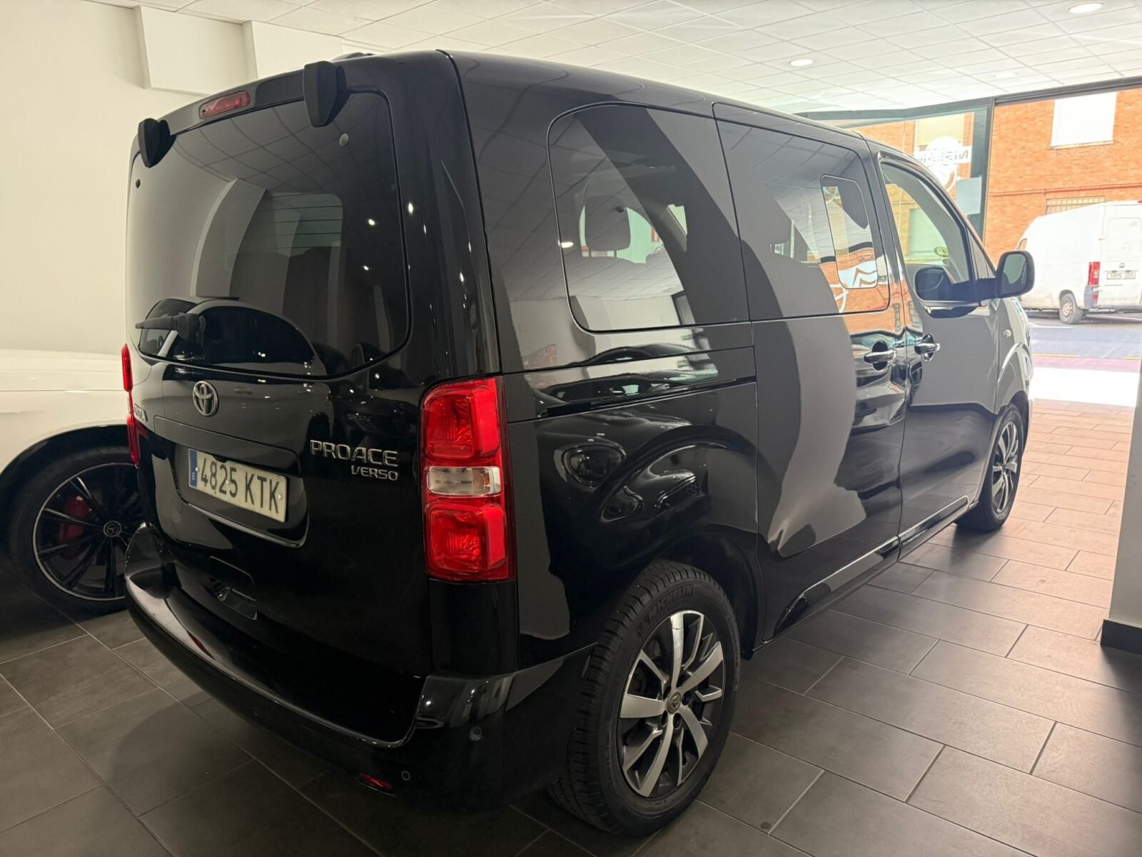 TOYOTA 1.5D FAMILY ADVANCE L1