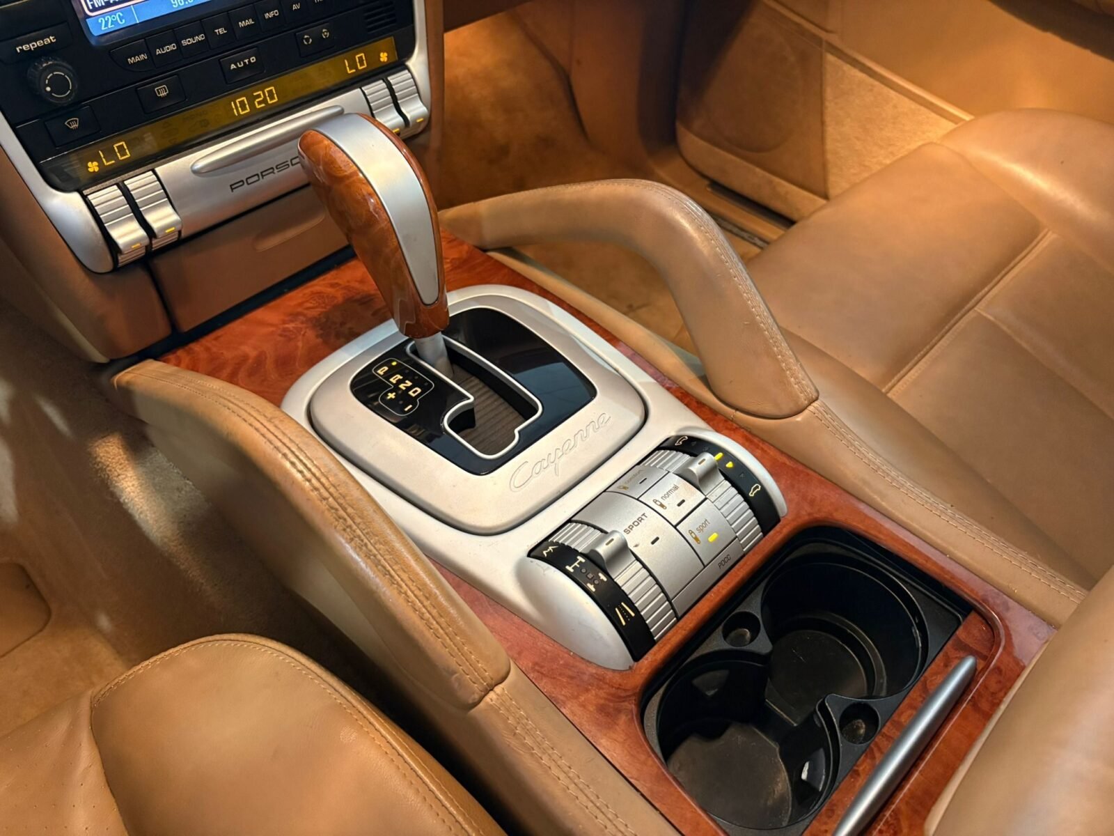 PORSCHE Cayenne Trubo S 
