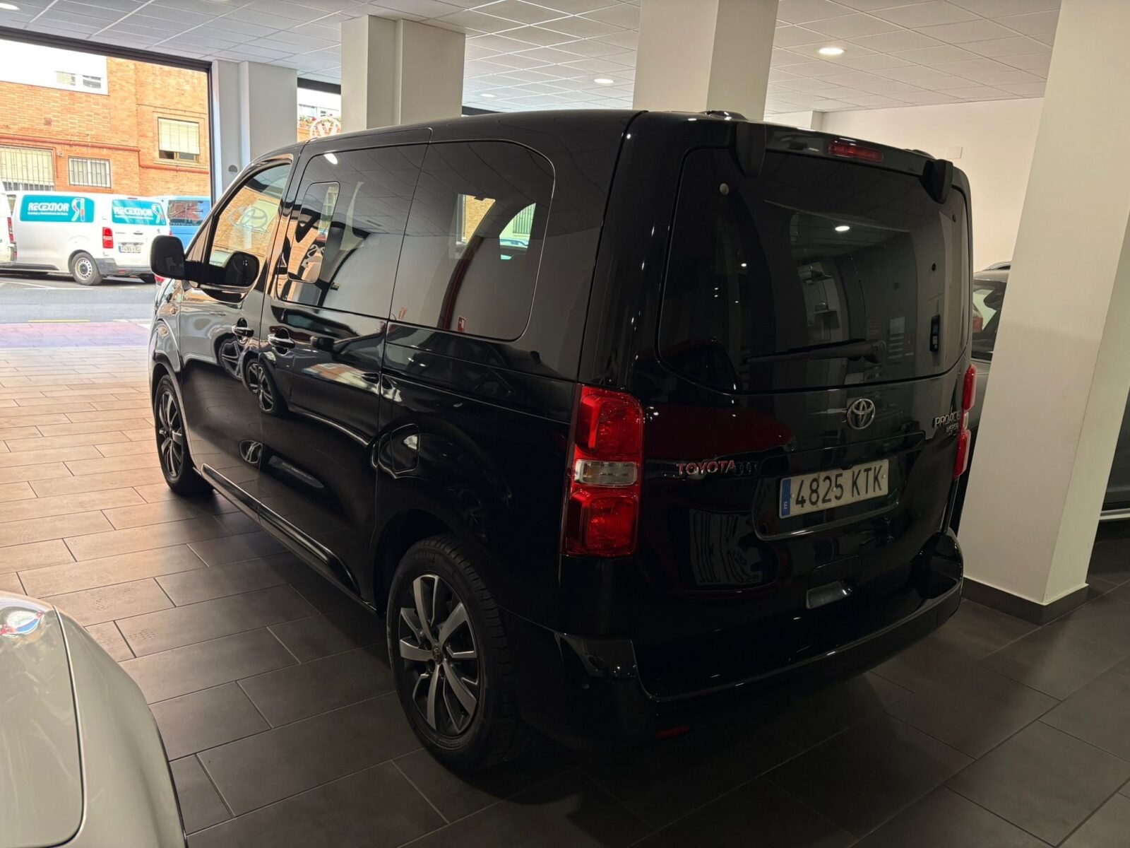 TOYOTA 1.5D FAMILY ADVANCE L1