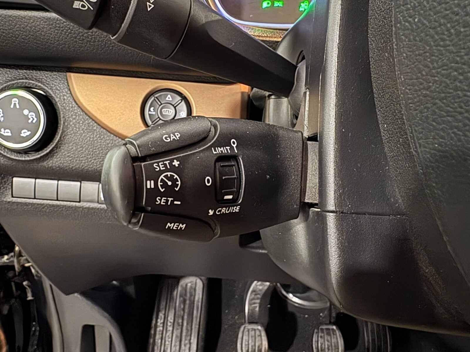TOYOTA 1.5D FAMILY ADVANCE L1