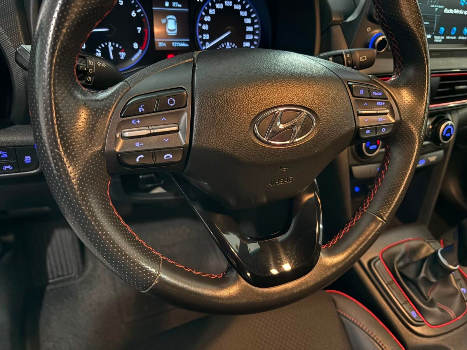 HYUNDAI KONA 1.0 TGDI Tecno Red 4X2
