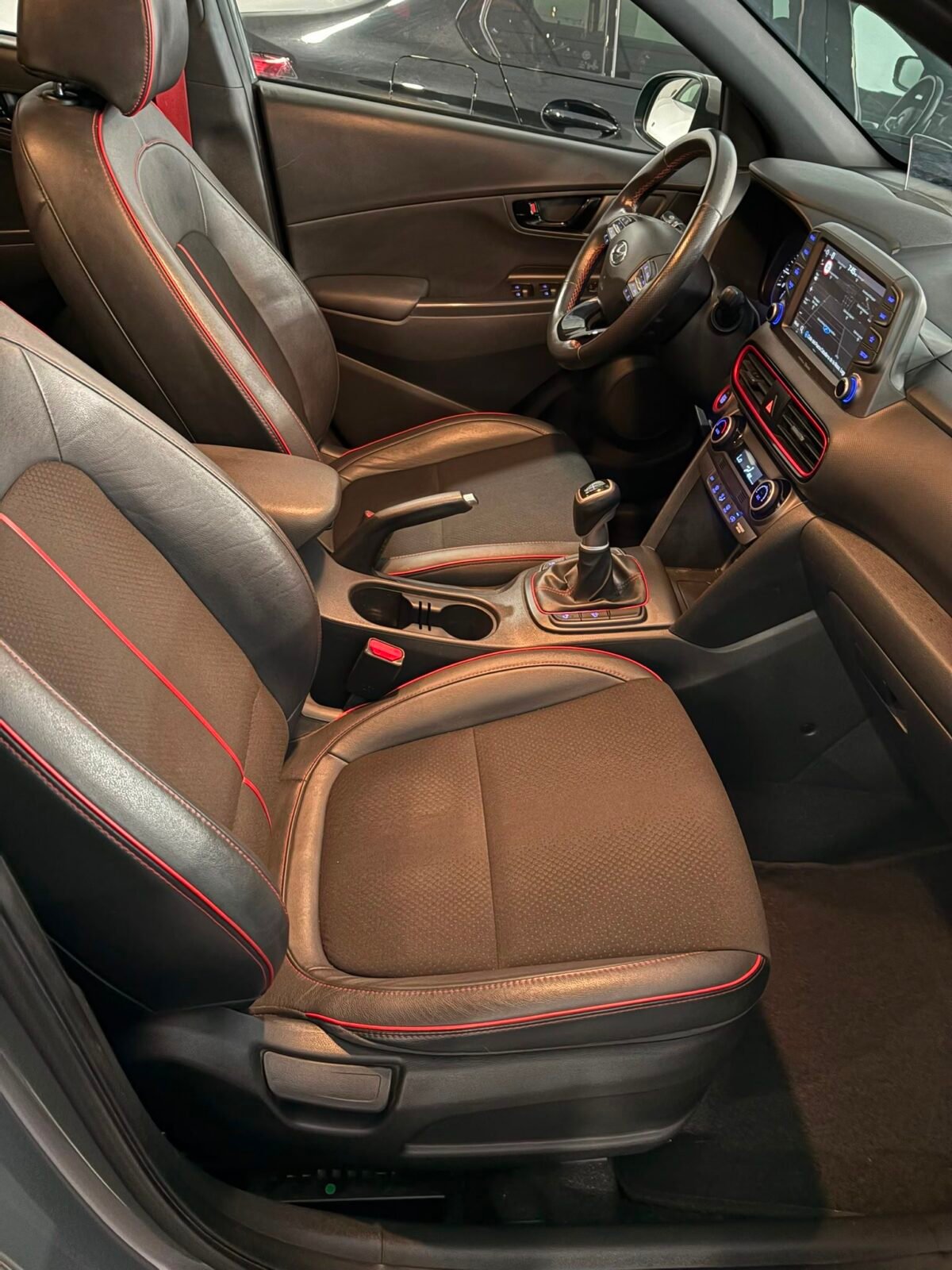 HYUNDAI KONA 1.0 TGDI Tecno Red 4X2
