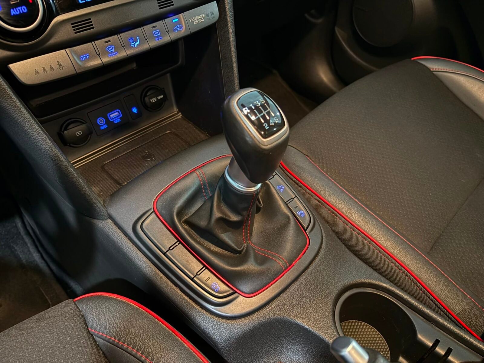 HYUNDAI KONA 1.0 TGDI Tecno Red 4X2