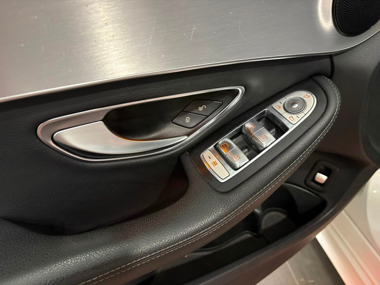 MERCEDES-BENZ Clase C C 220 d AMG Line Estate
