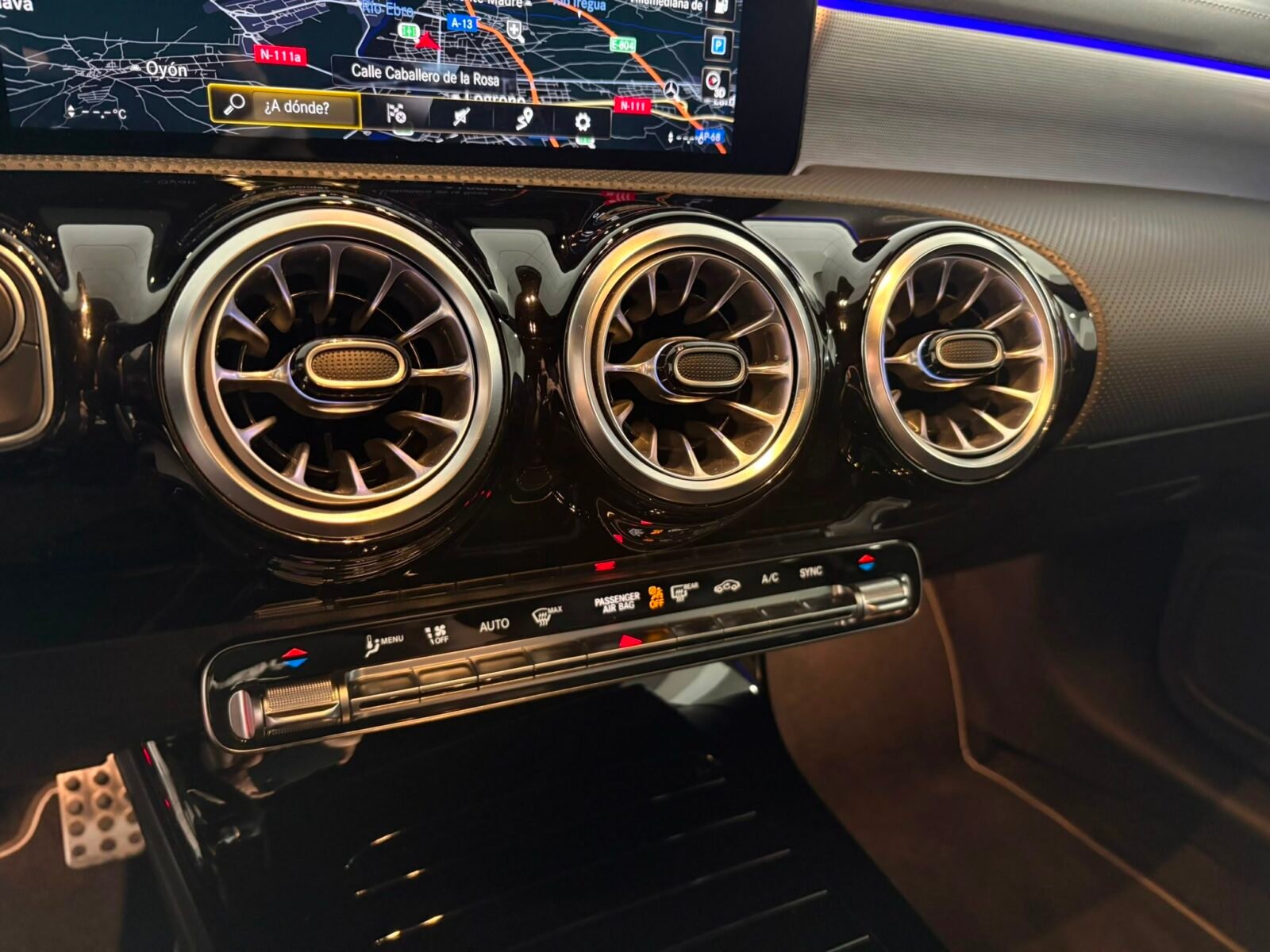MERCEDES-BENZ CLA 250 4MATIC Shooting Brake