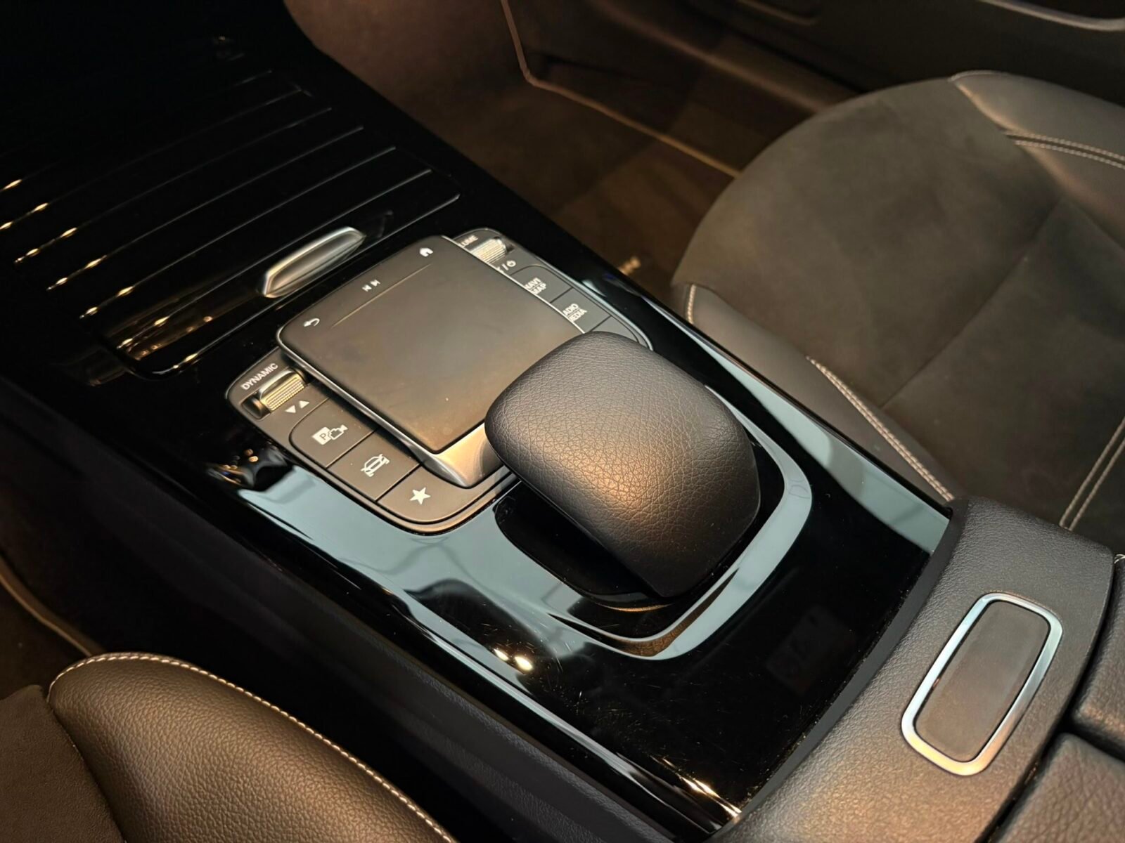 MERCEDES-BENZ CLA 250 4MATIC Shooting Brake