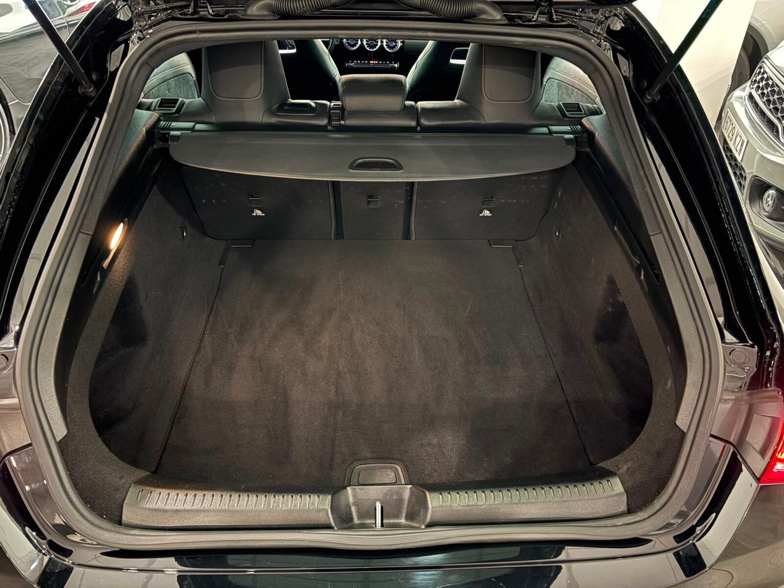 MERCEDES-BENZ CLA 250 4MATIC Shooting Brake