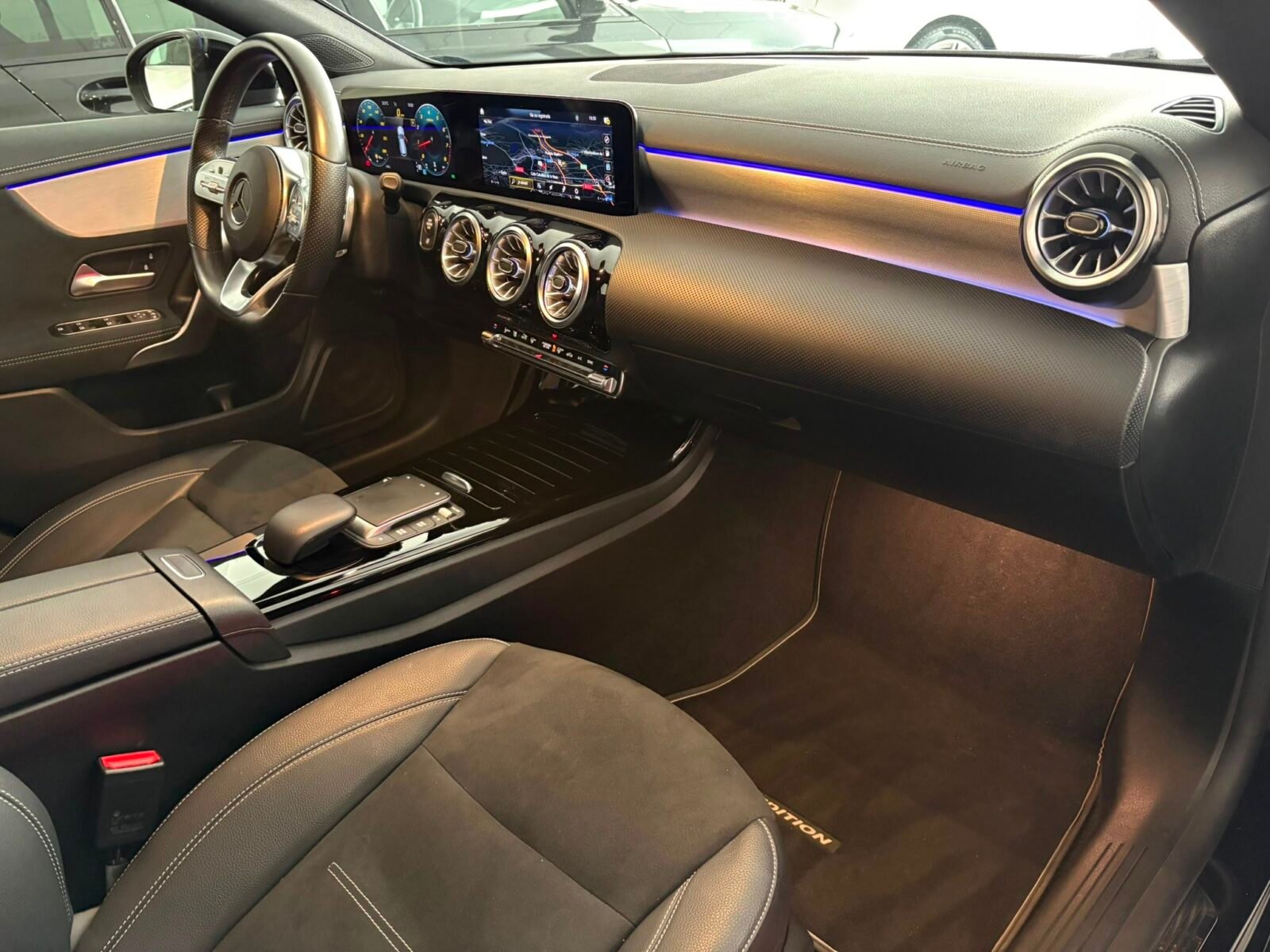 MERCEDES-BENZ CLA 250 4MATIC Shooting Brake
