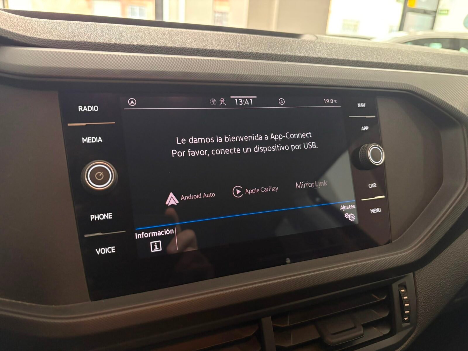 VOLKSWAGEN T-CROSS Advance 1.0 TSI