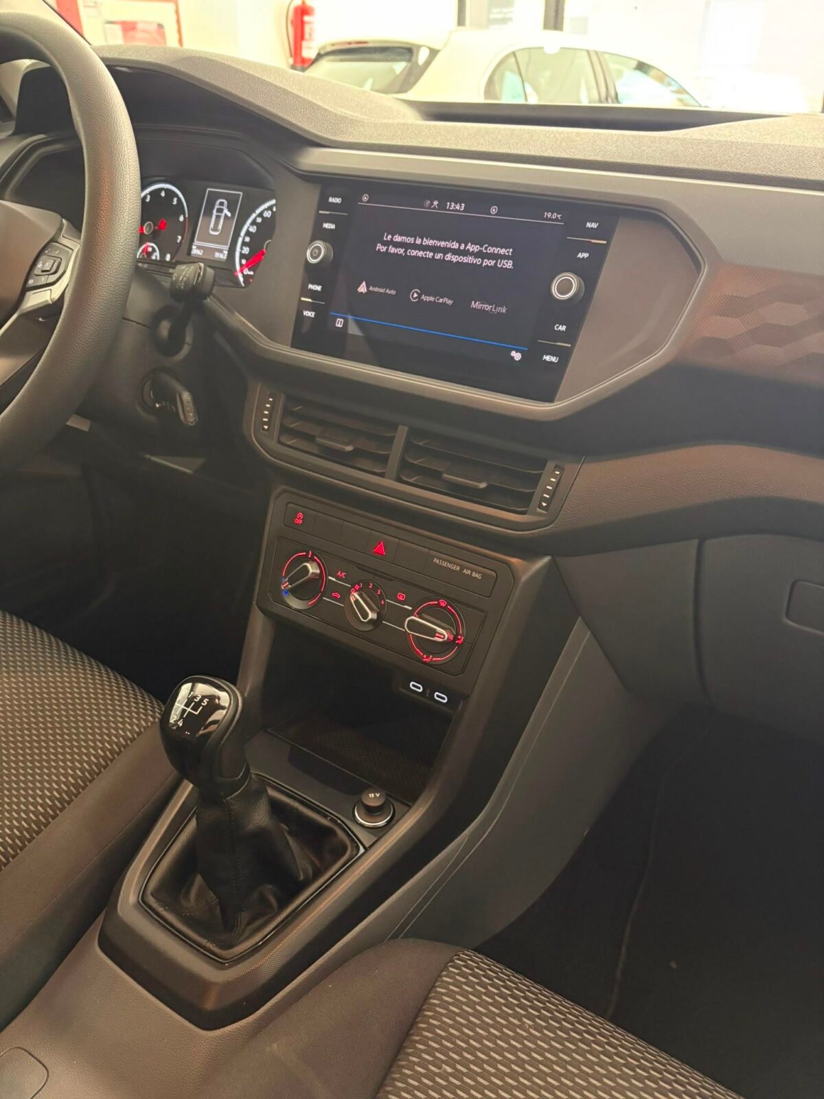 VOLKSWAGEN T-CROSS Advance 1.0 TSI